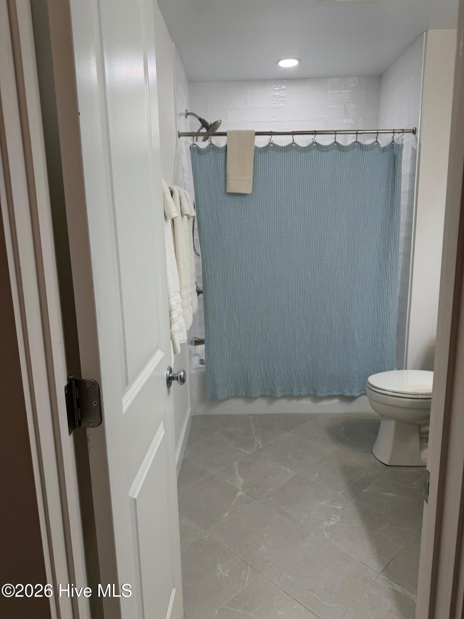 100563246 | Photo 30