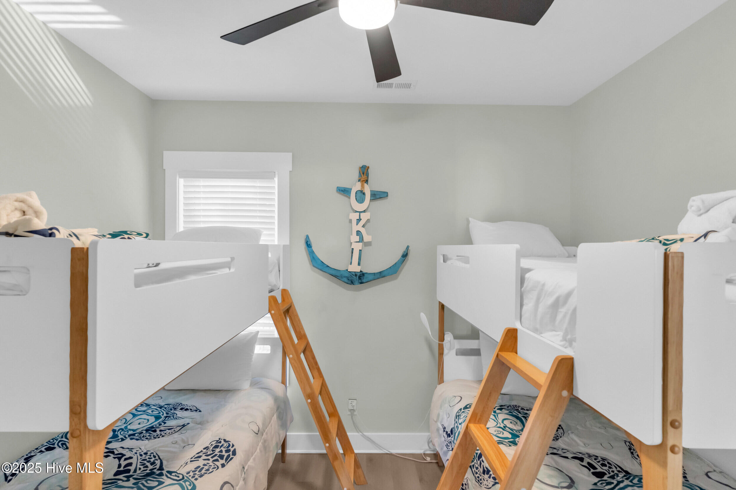 100534529 | Photo 30