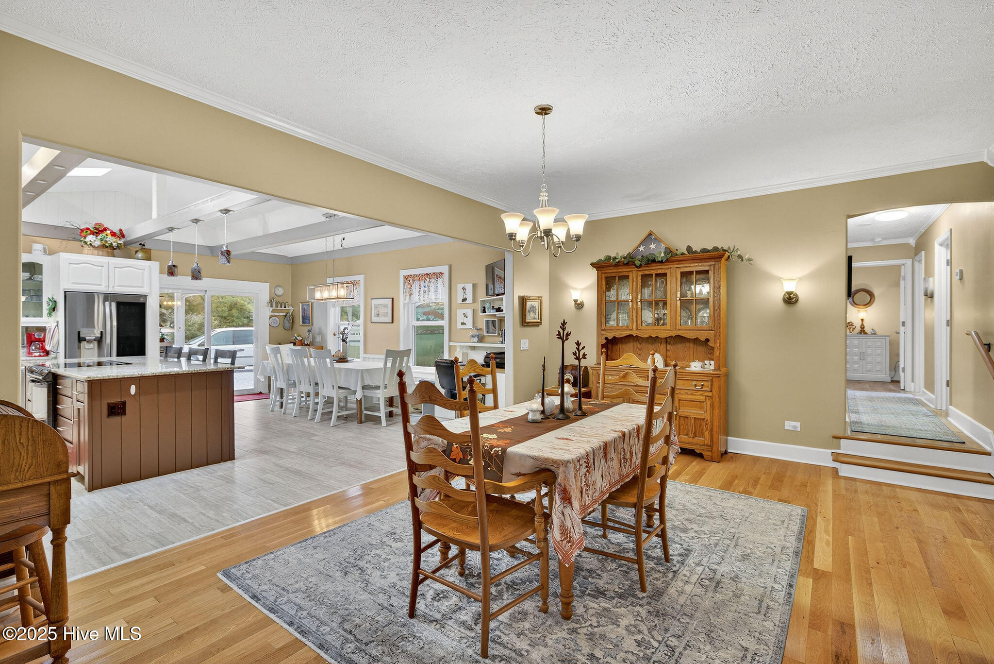 100542936 | Photo 34