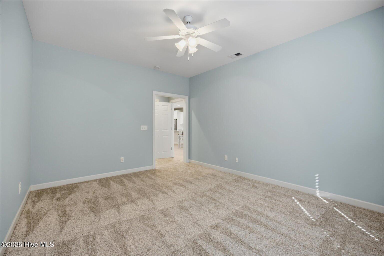 100568811 | Photo 27