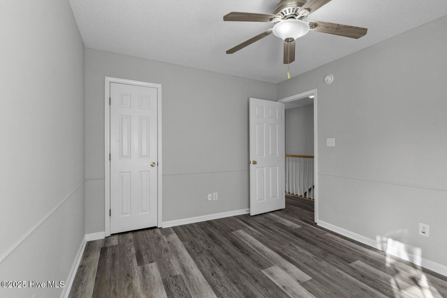 100541335 | Photo 27