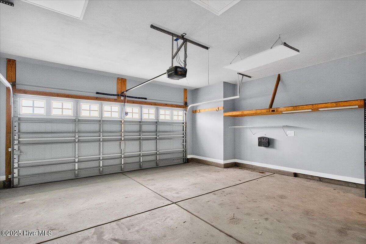 100522416 | Photo 51