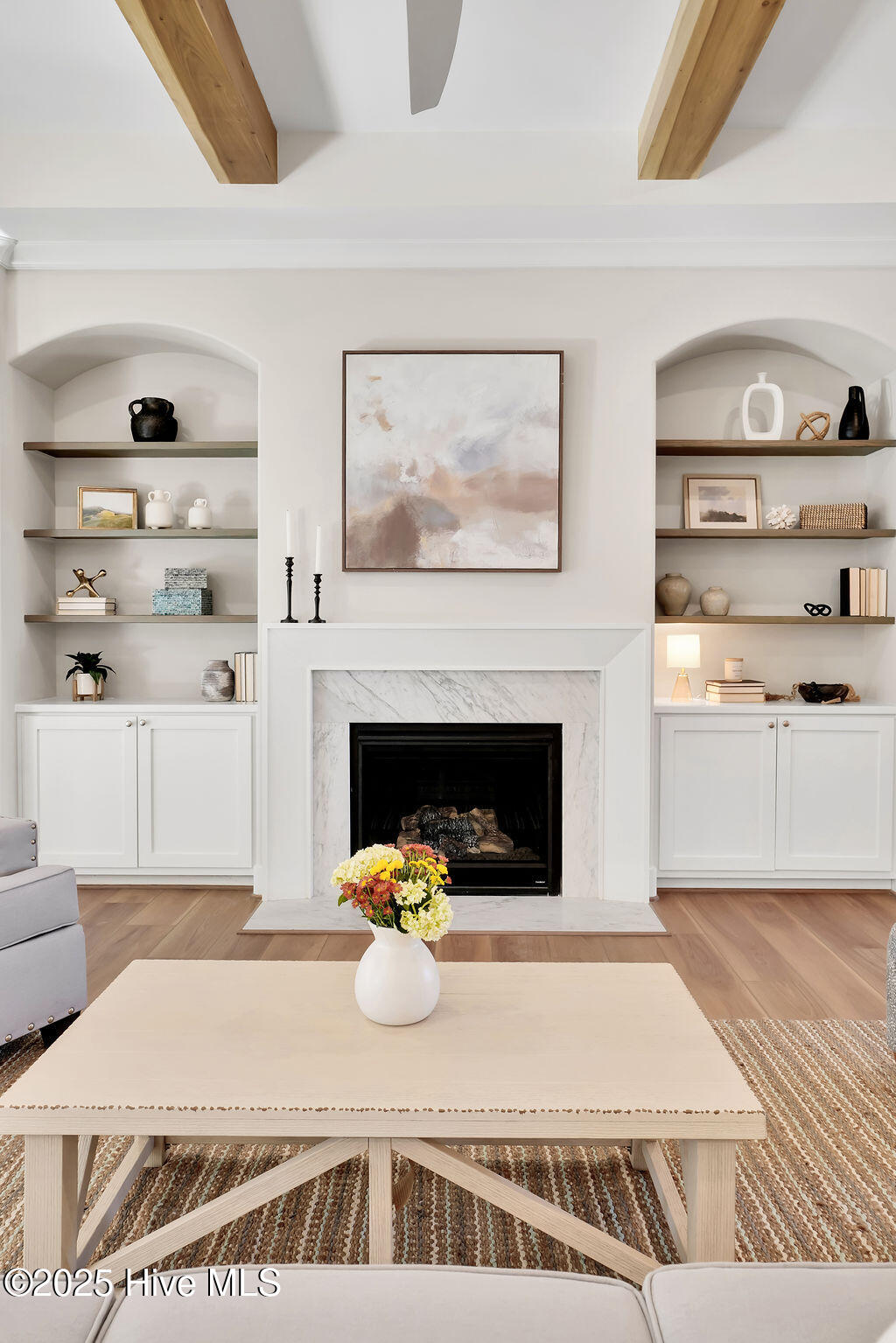 100529674 | Photo 18