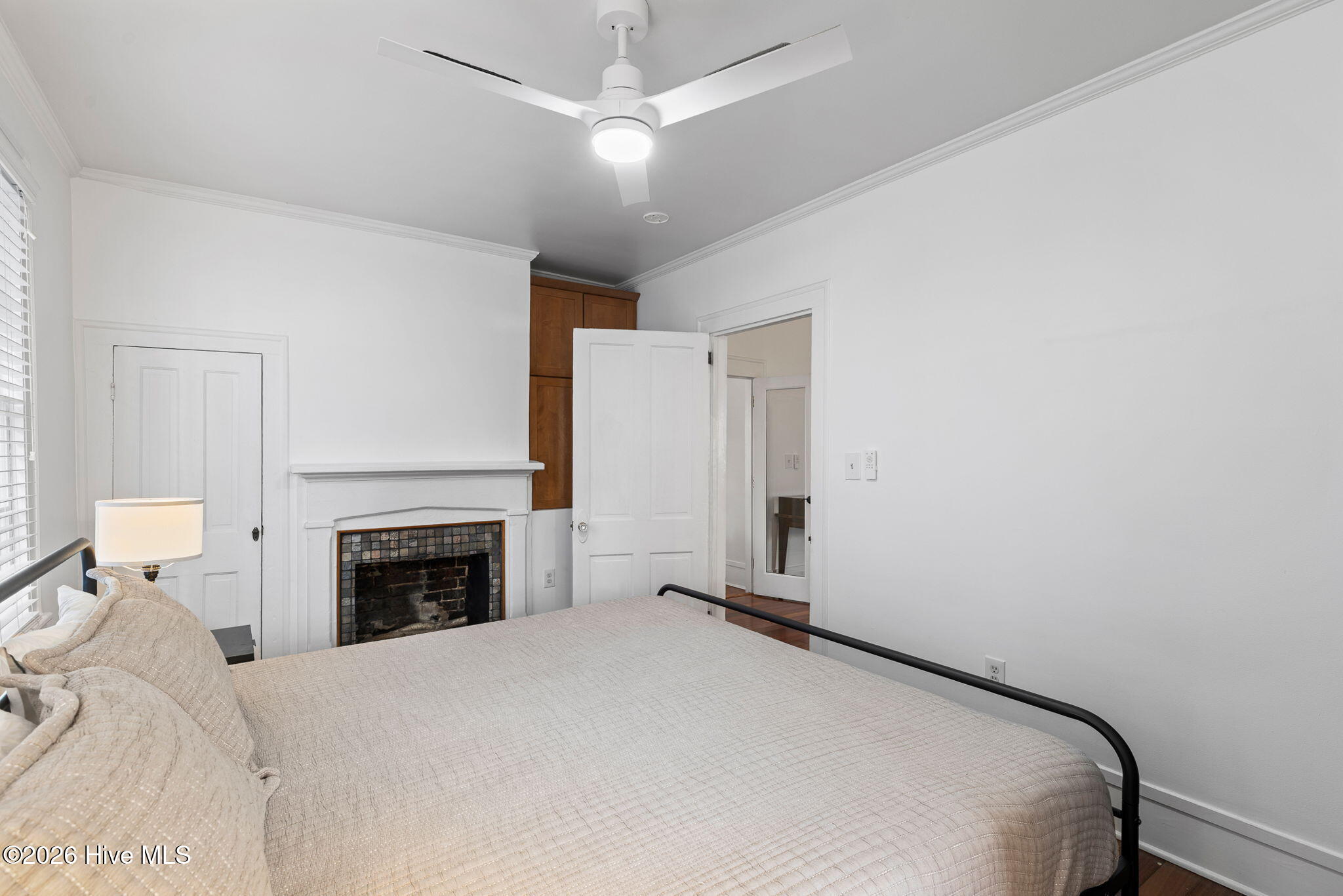 100550239 | Photo 27