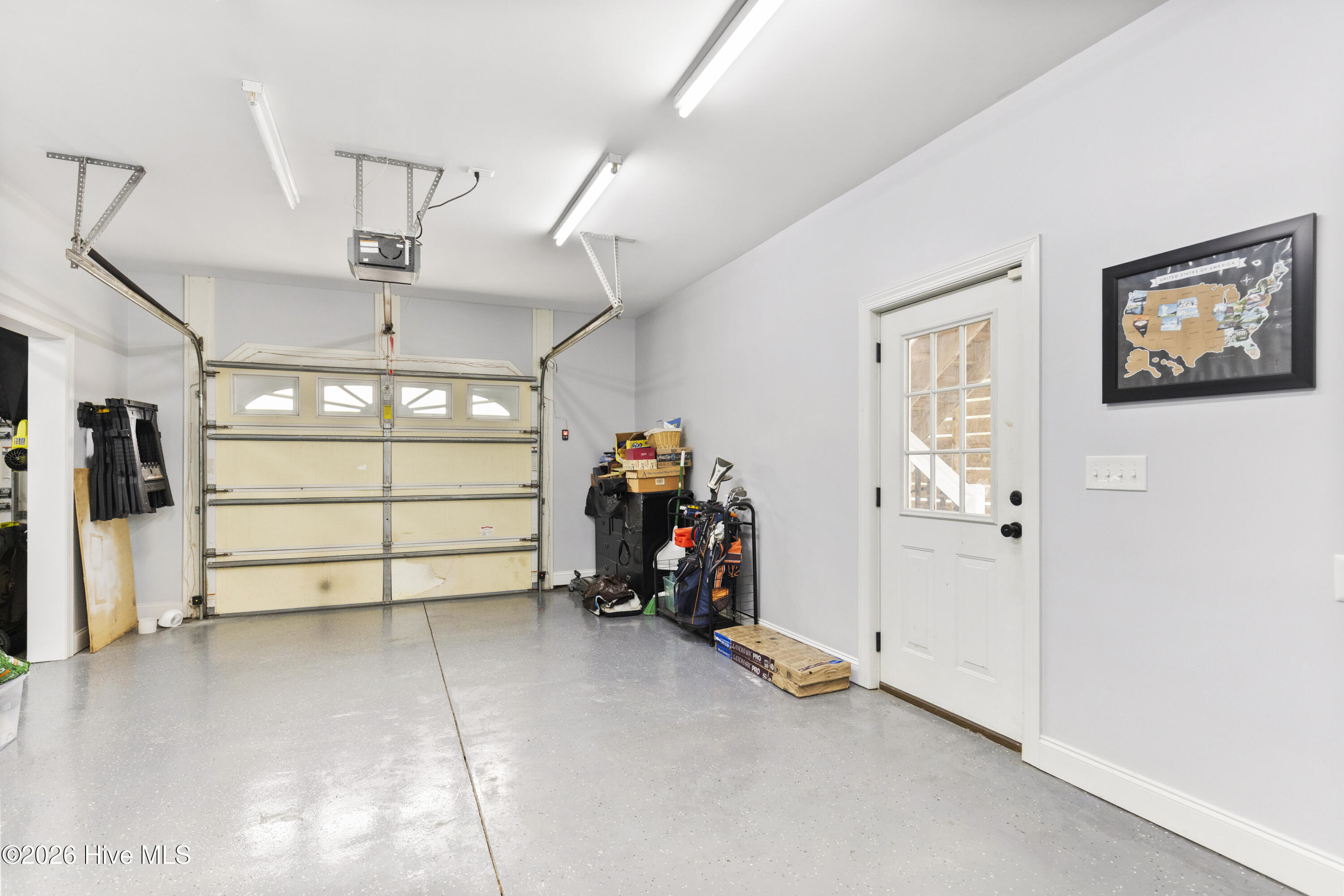 100551822 | Photo 51