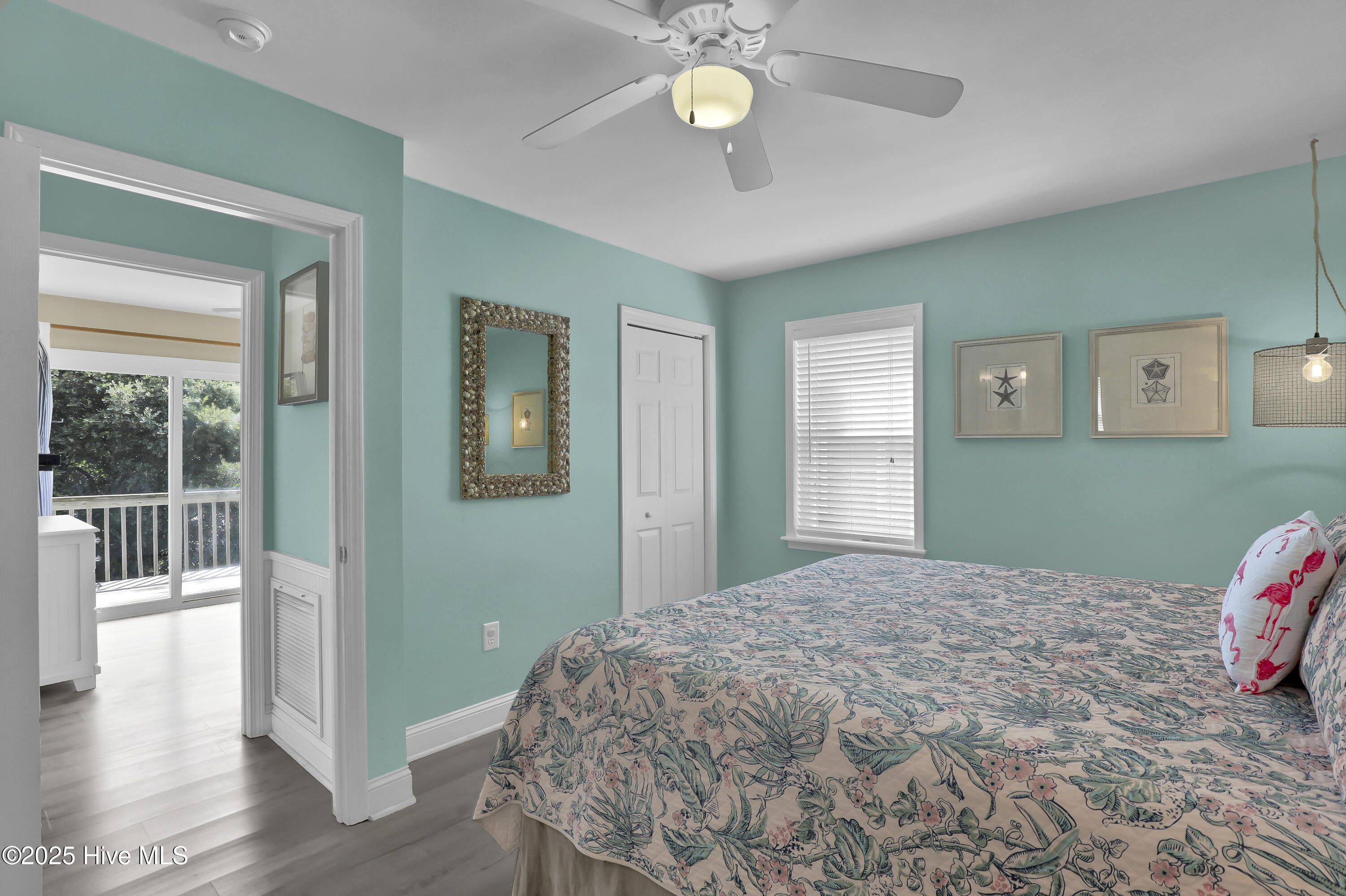 100535648 | Photo 22