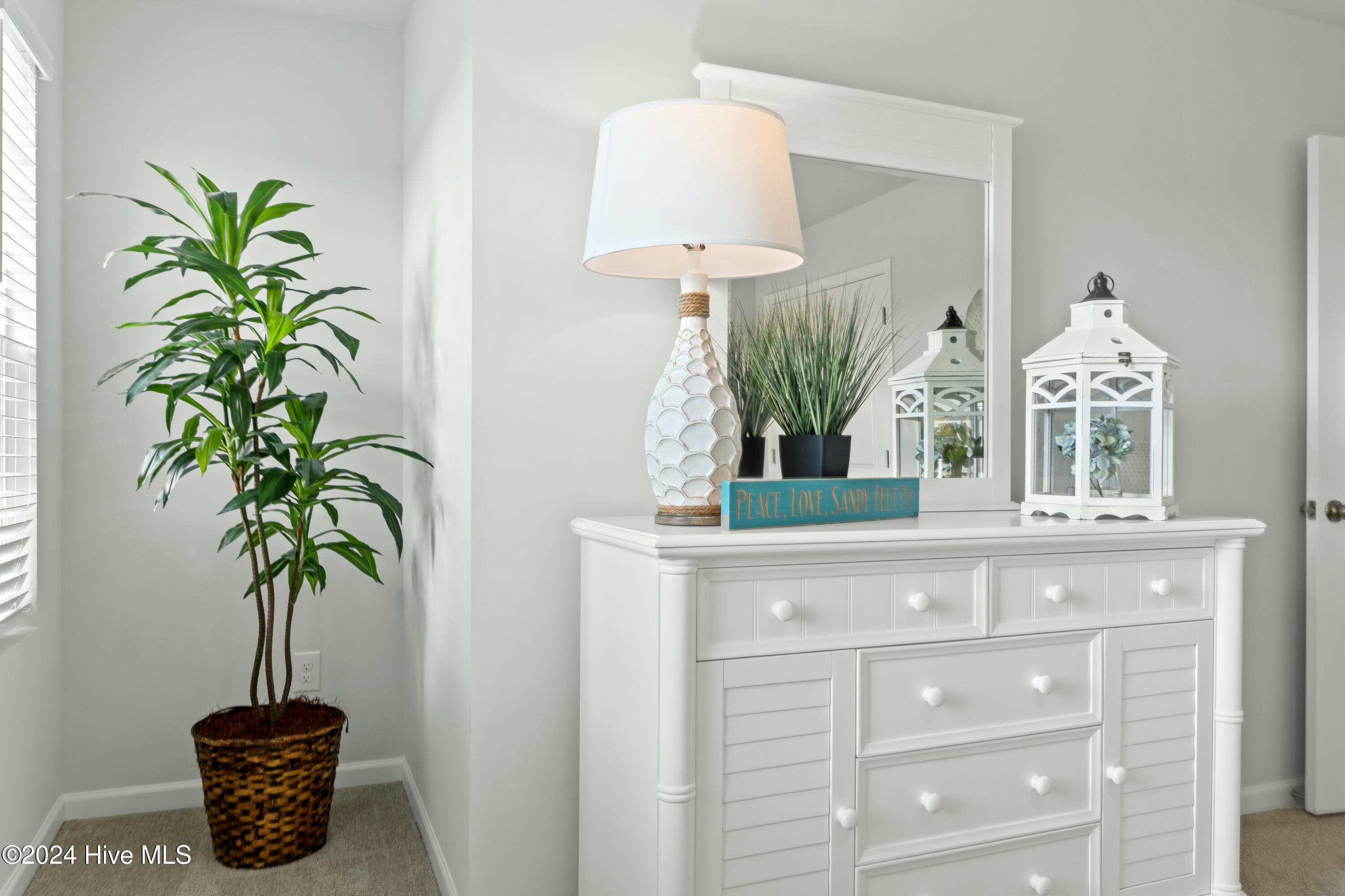 100453843 | Photo 28