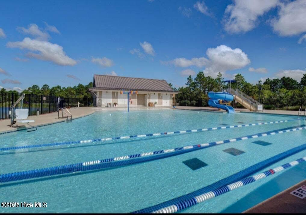 100553432 | Photo 103