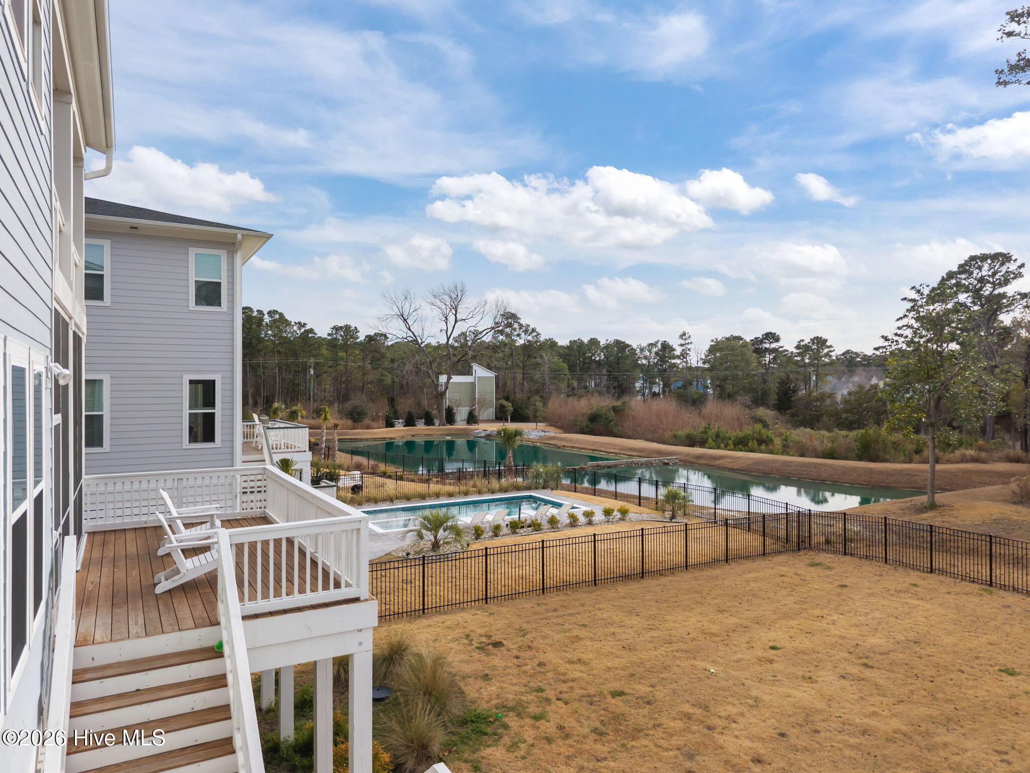 100552247 | Photo 44