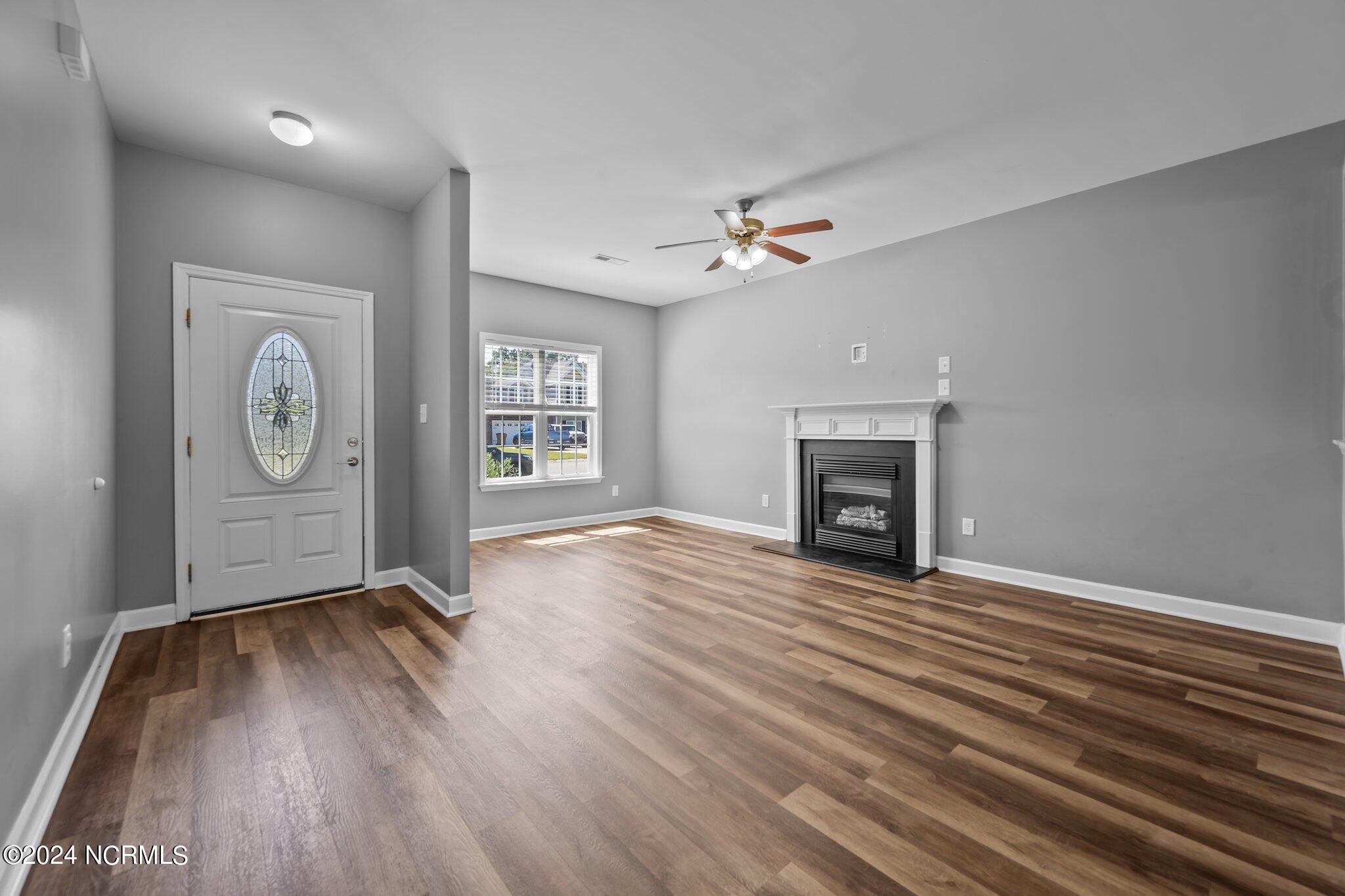 210 Wedgefield Circle,Maple Hill