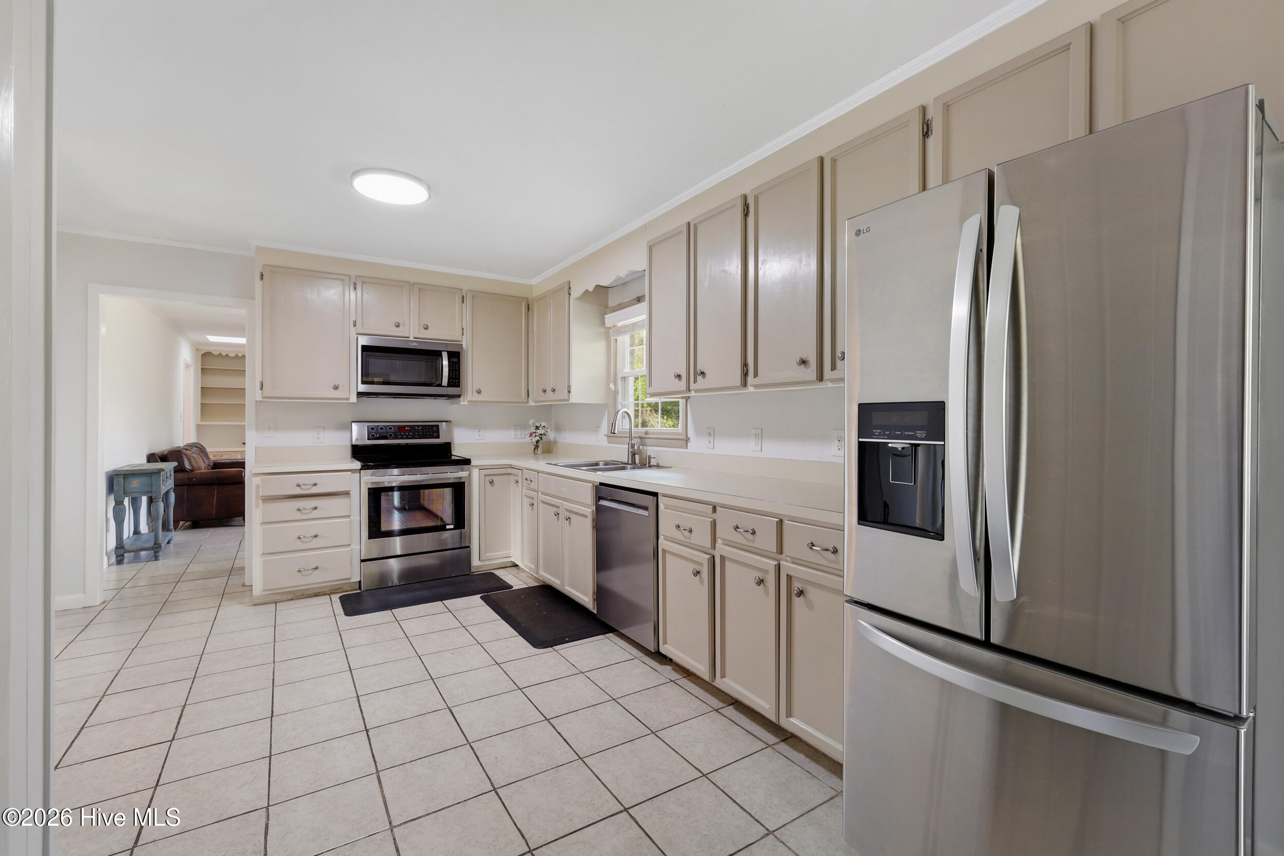 100564649 | Photo 23