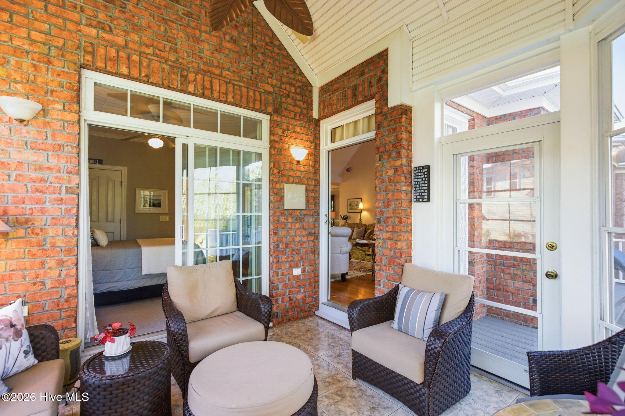 100564918 | Photo 60