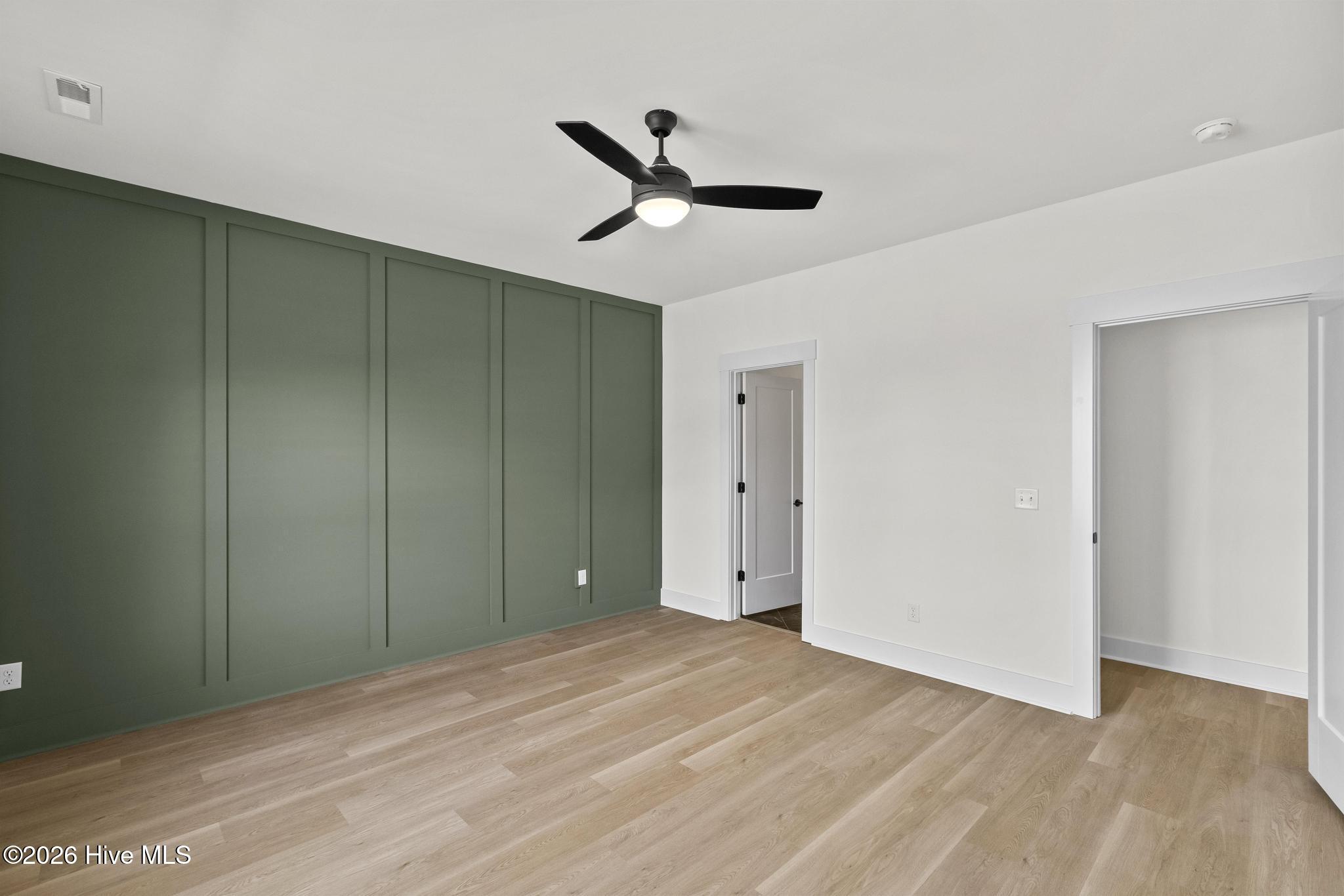 100567238 | Photo 15