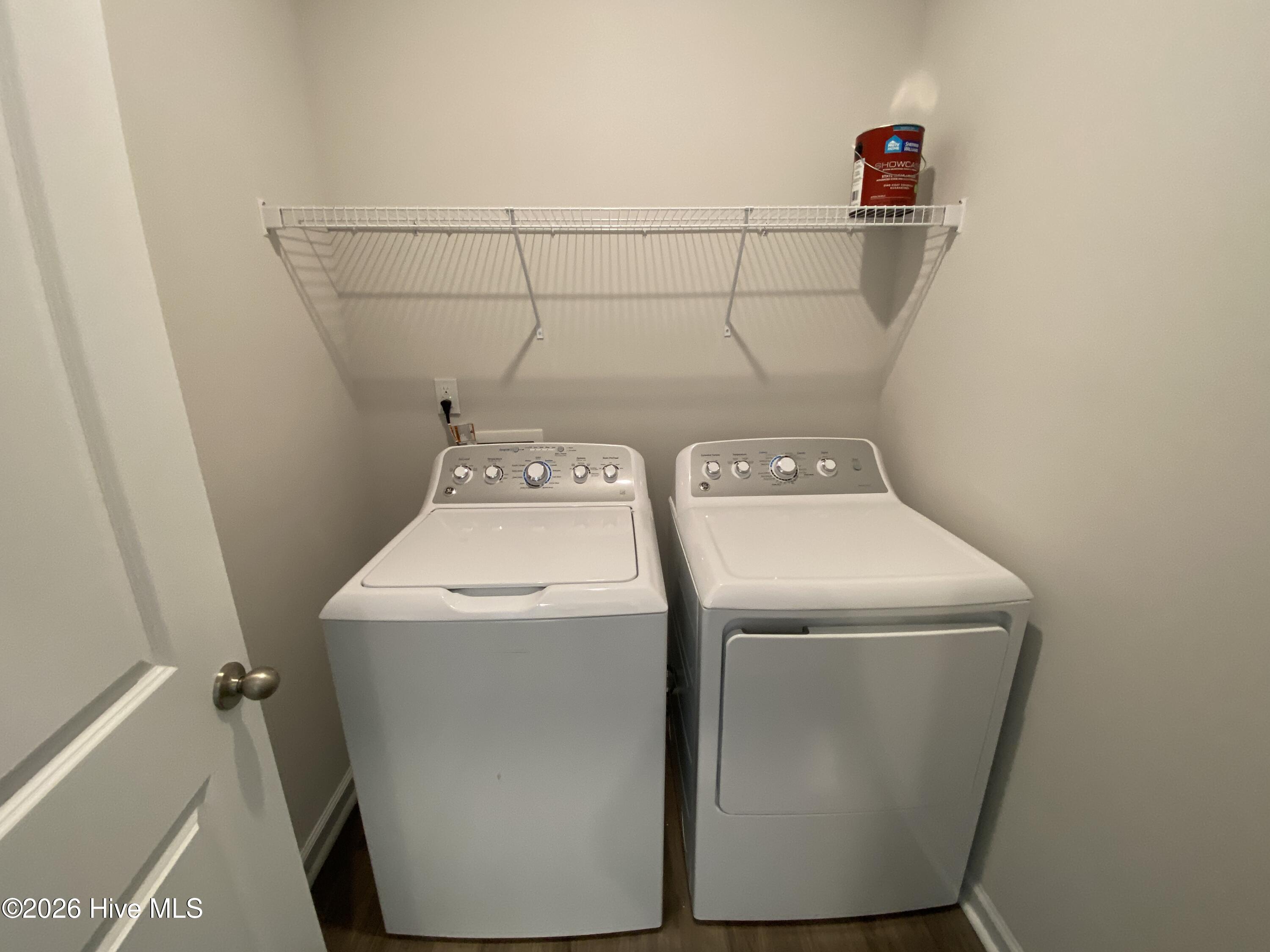 100553677 | Photo 30