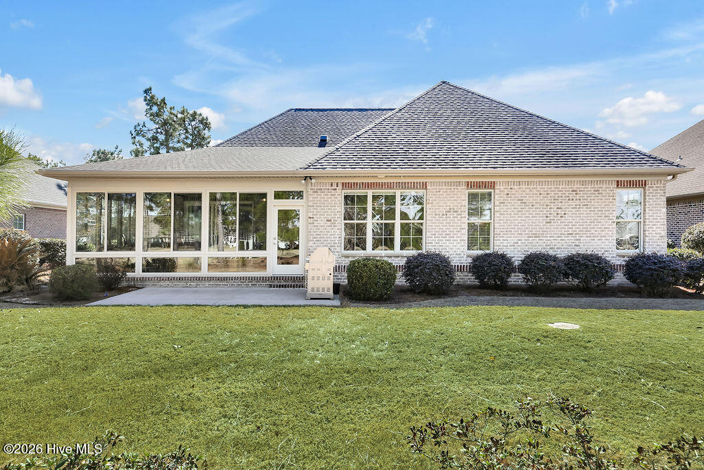 100554017 | Photo 38