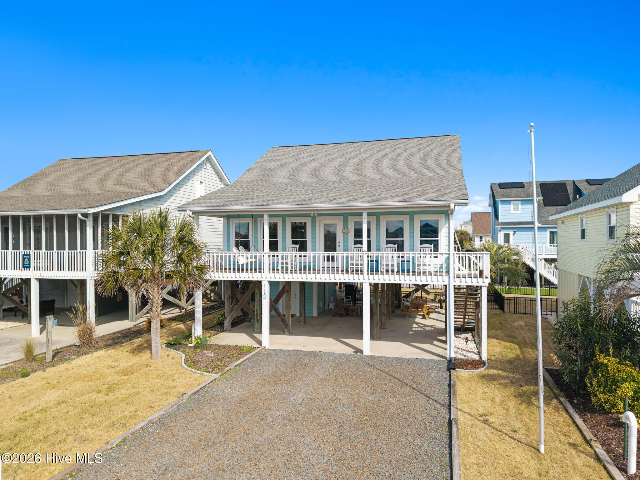 100560342 | Photo 45