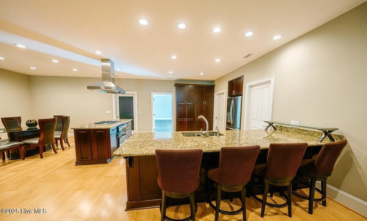 100547219 | Photo 14