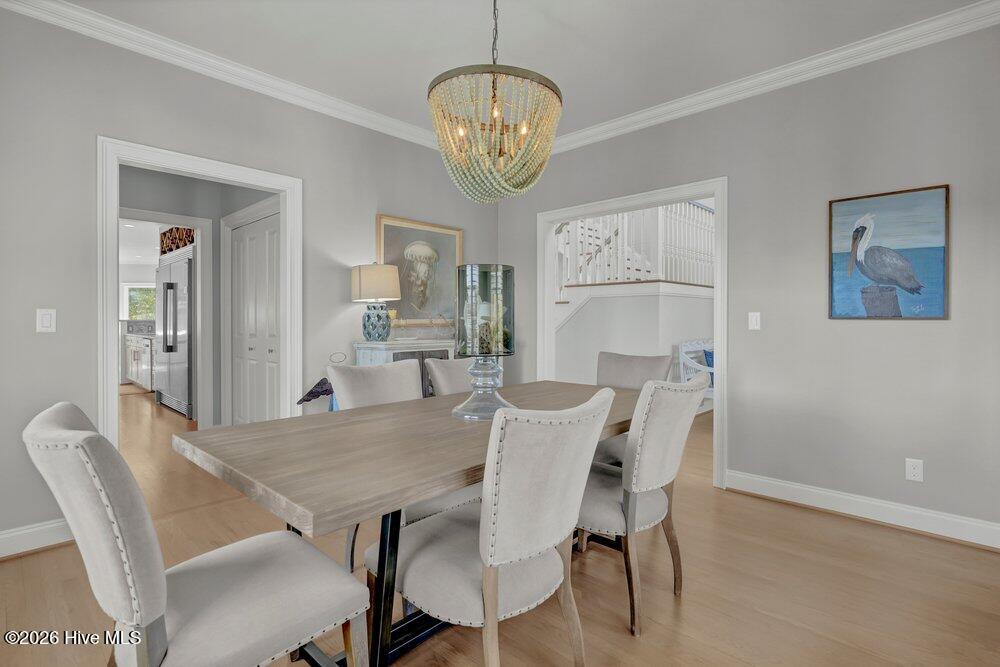 100563942 | Photo 11