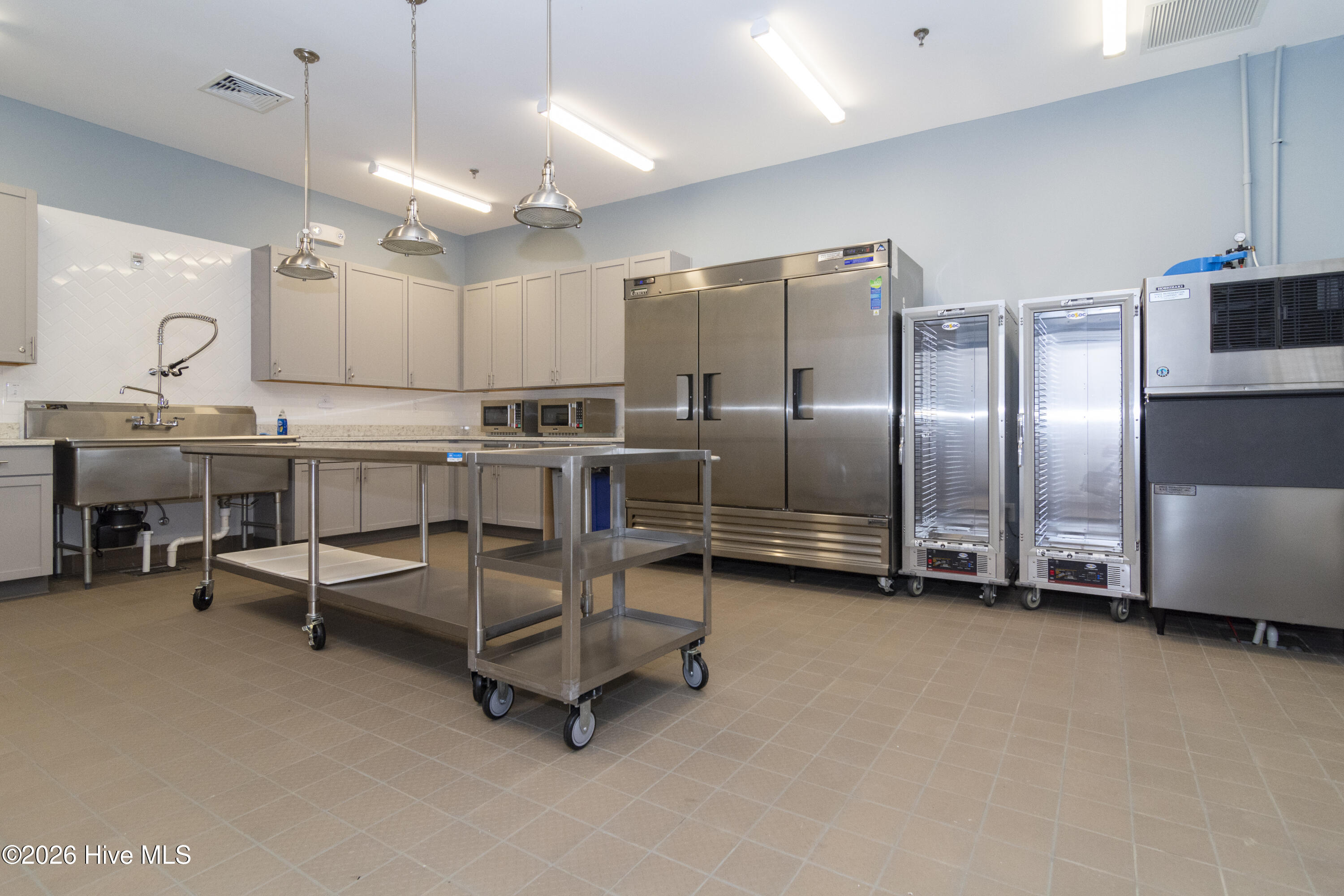 100561934 | Photo 57