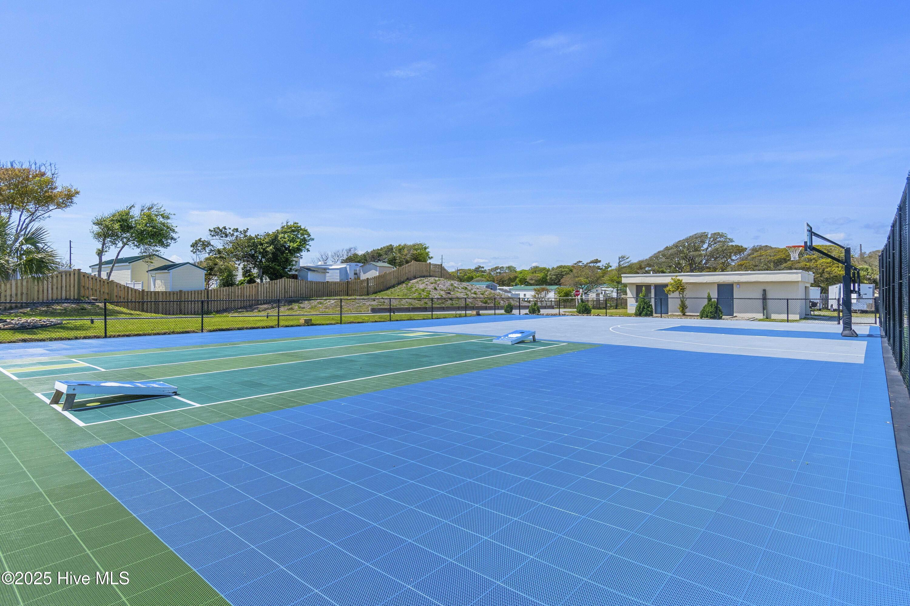 100519388 | Photo 47