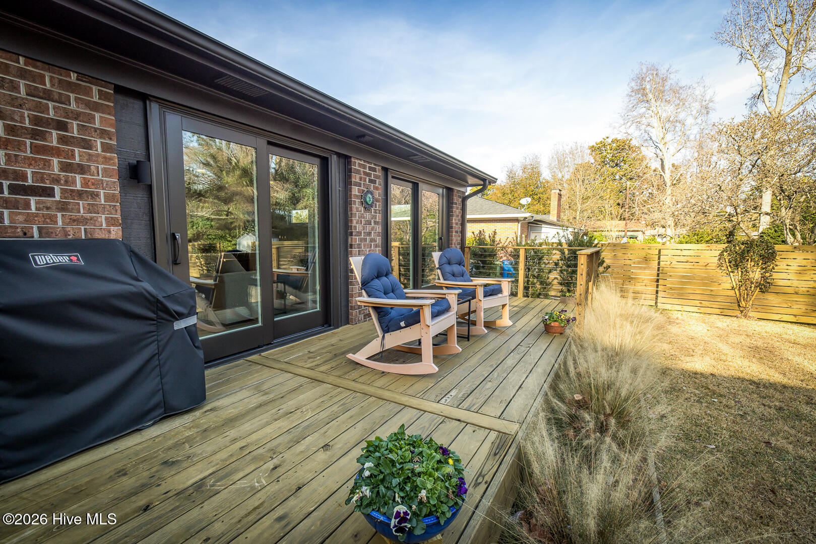 100553040 | Photo 38