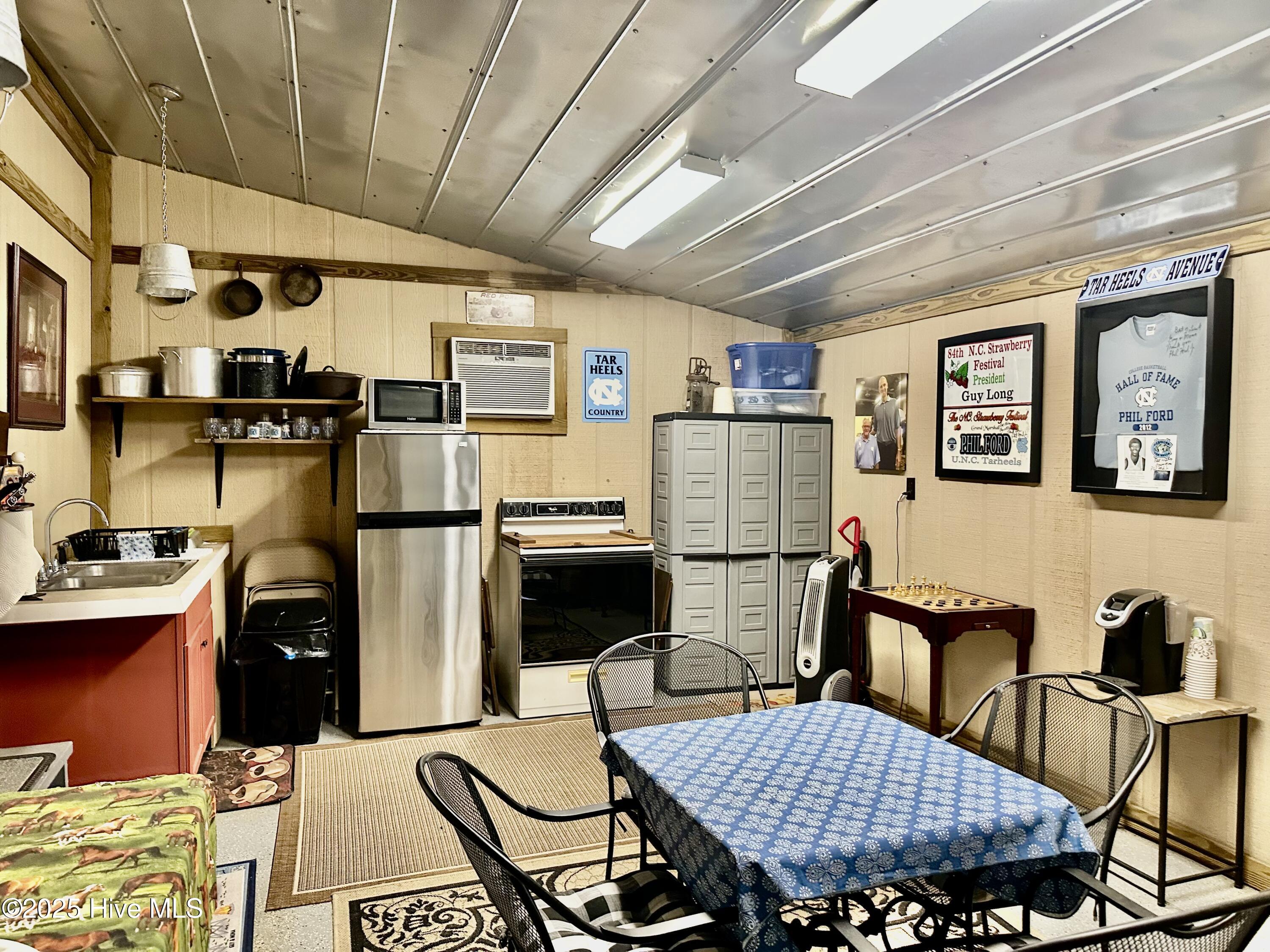 100554772 | Photo 71