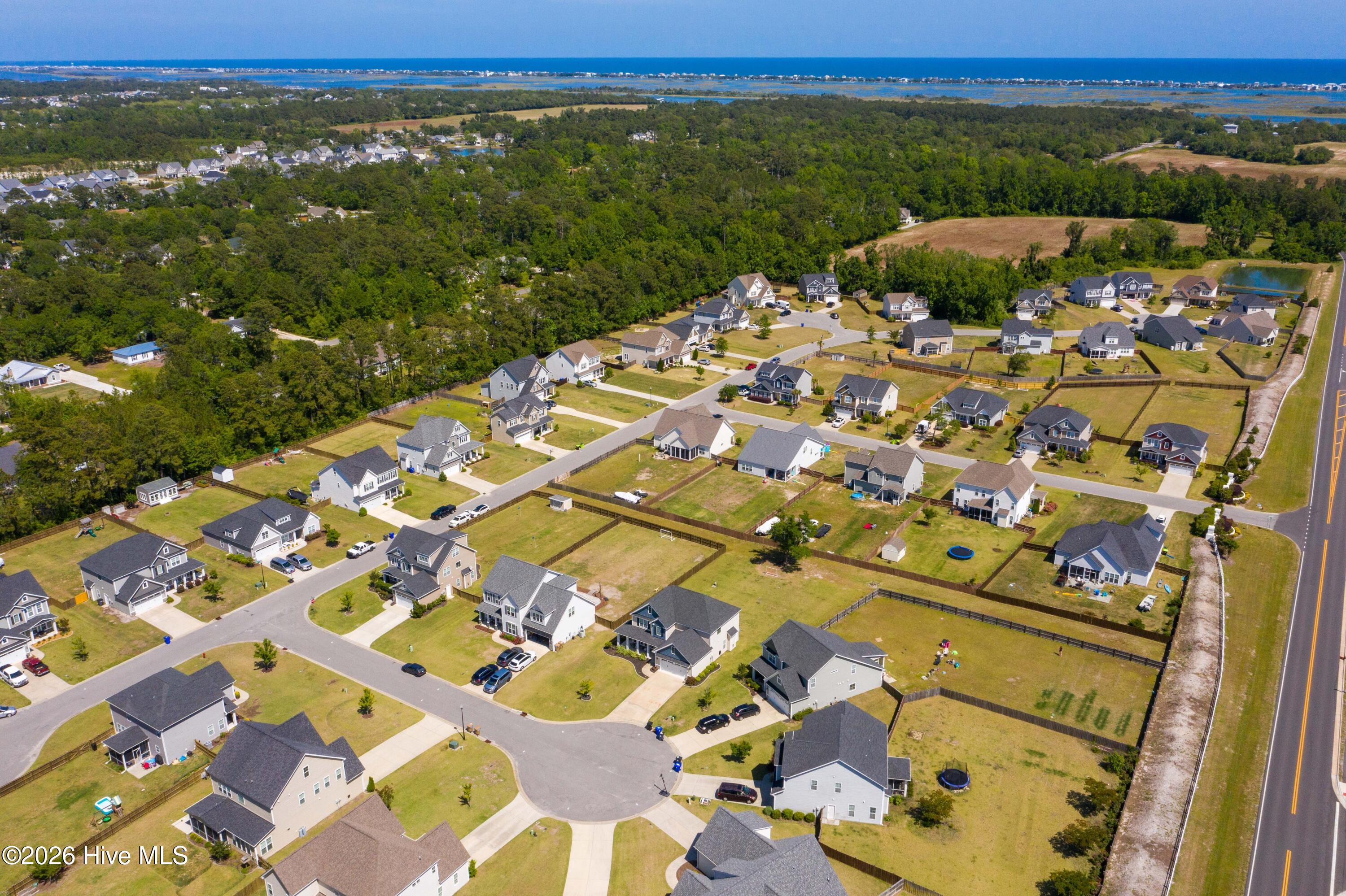 100570158 | Photo 40