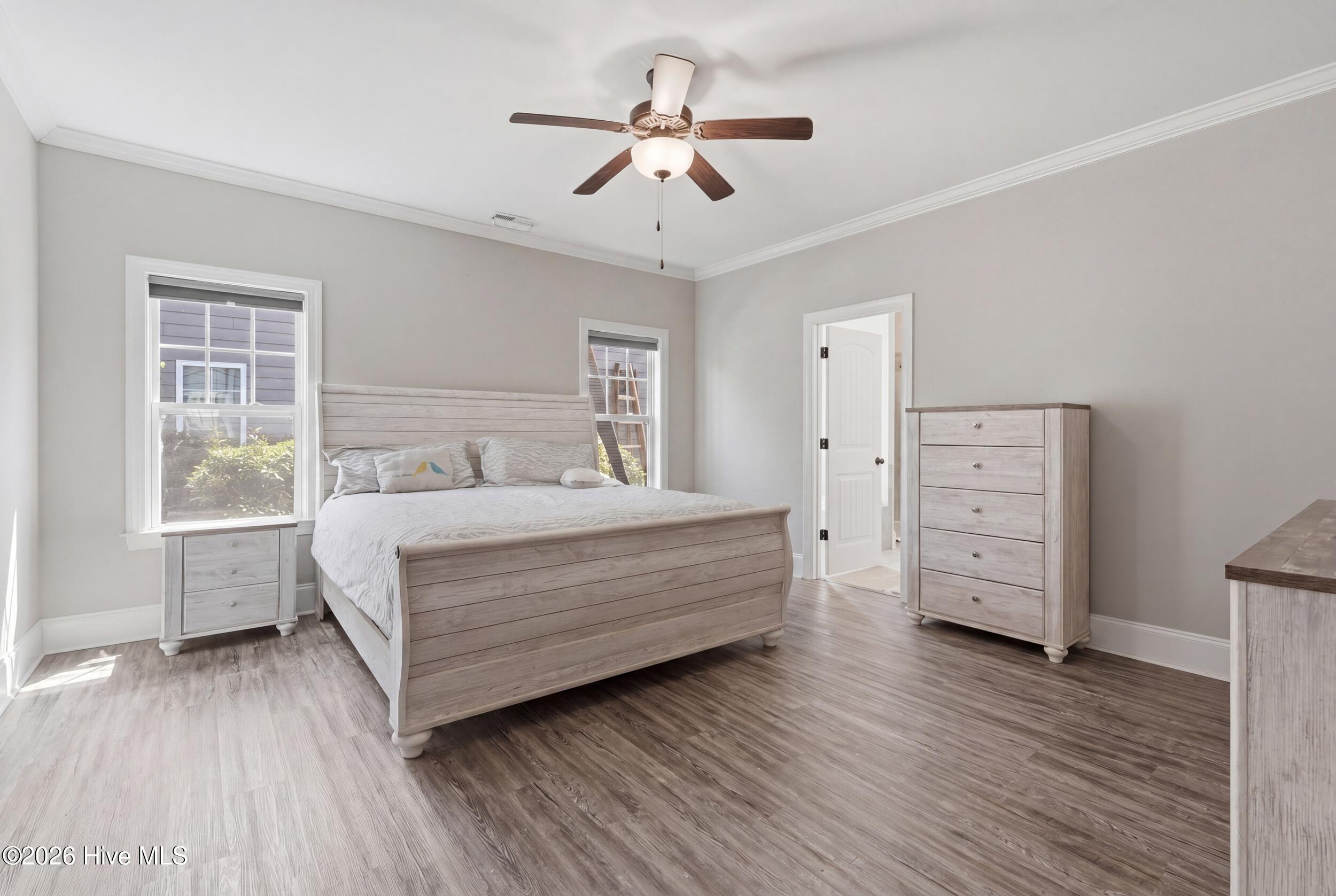 100570242 | Photo 20