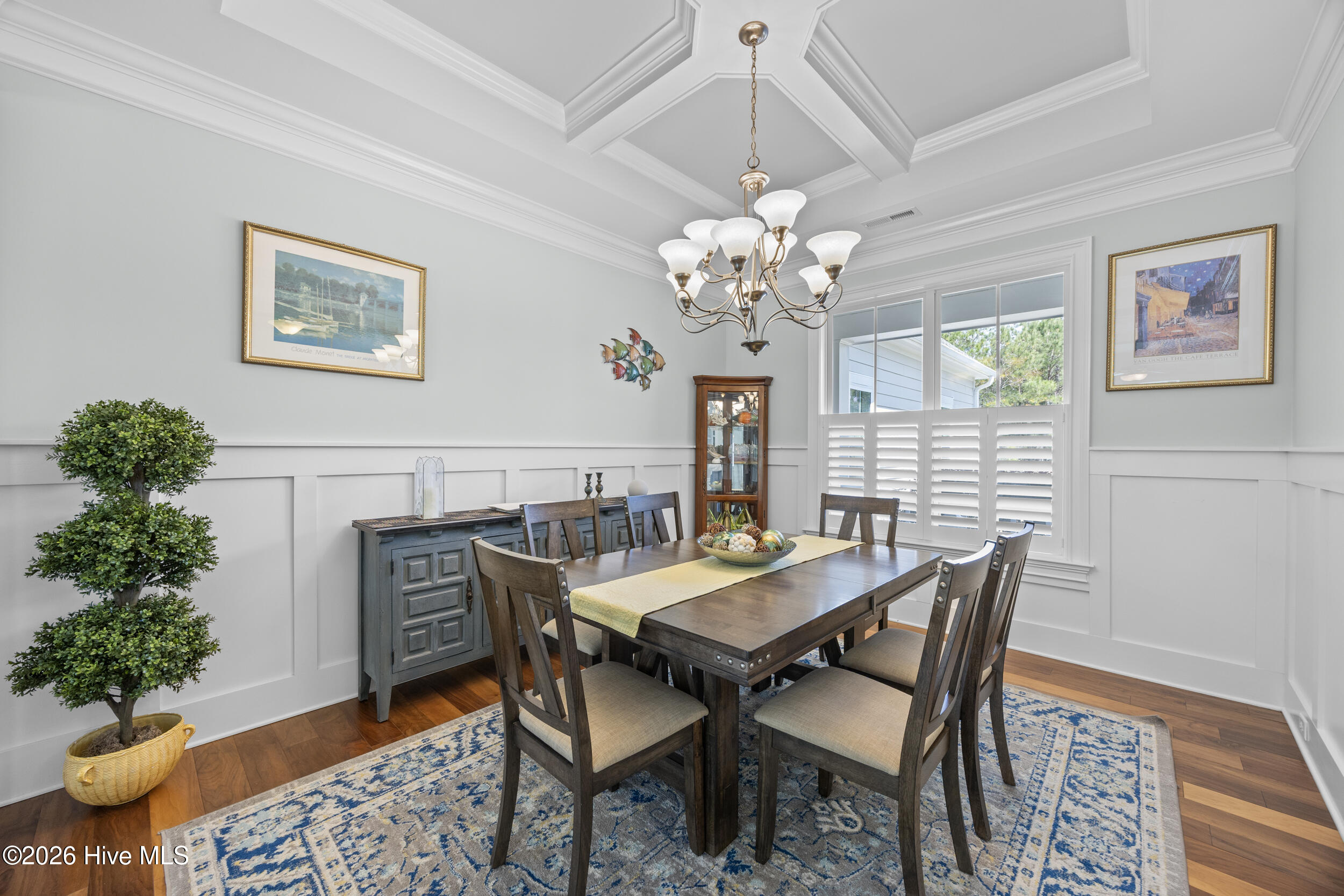 100565647 | Photo 21