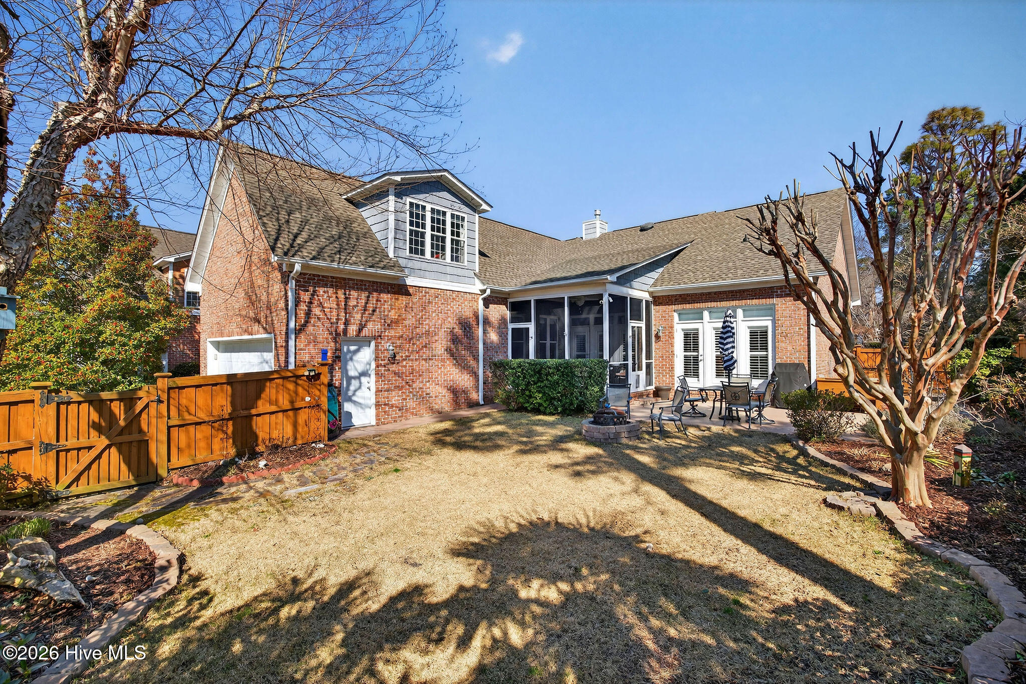 100554717 | Photo 46