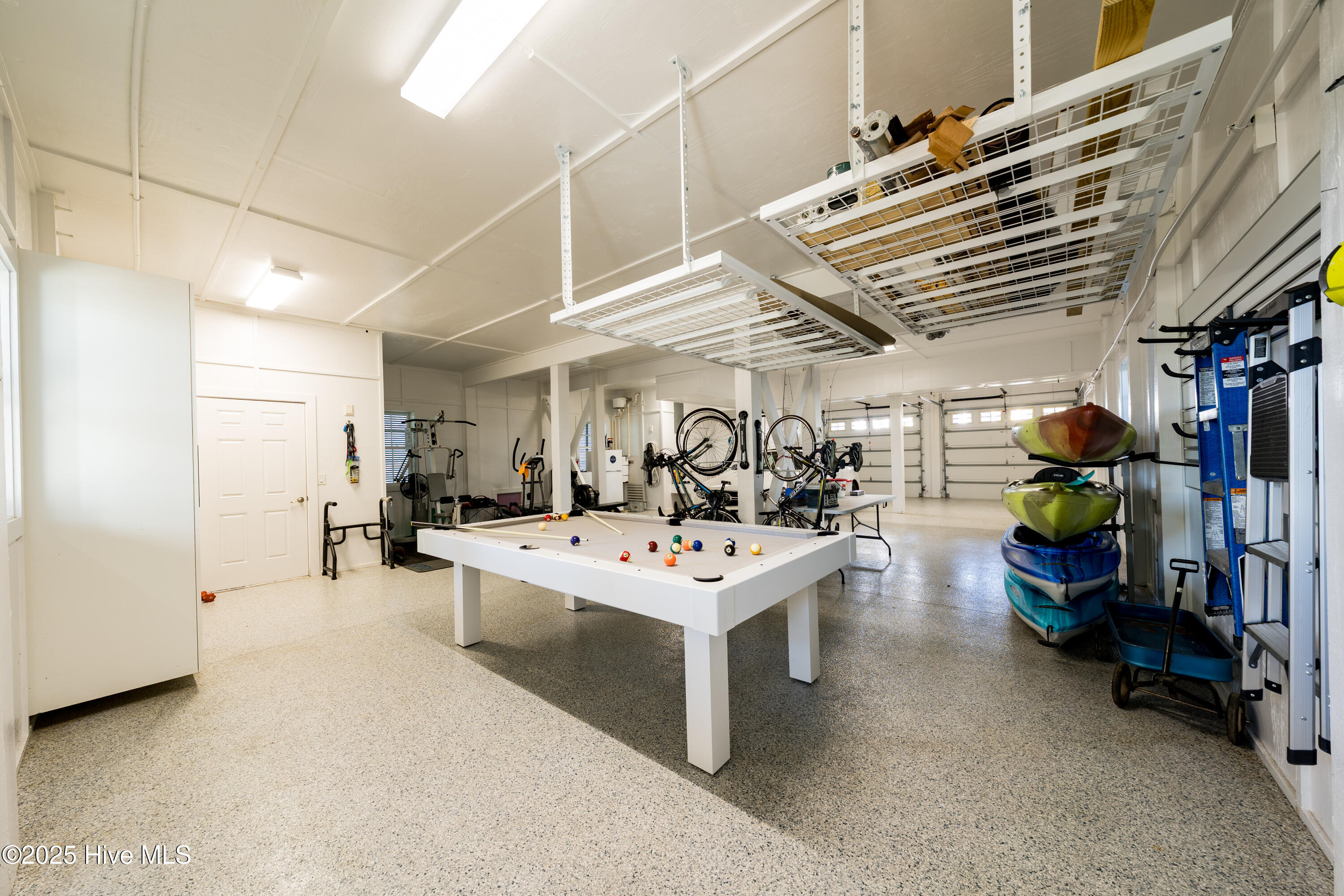 100541249 | Photo 71