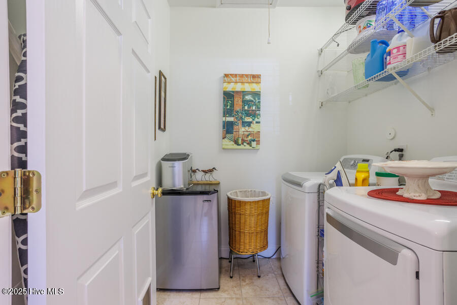 100533866 | Photo 14