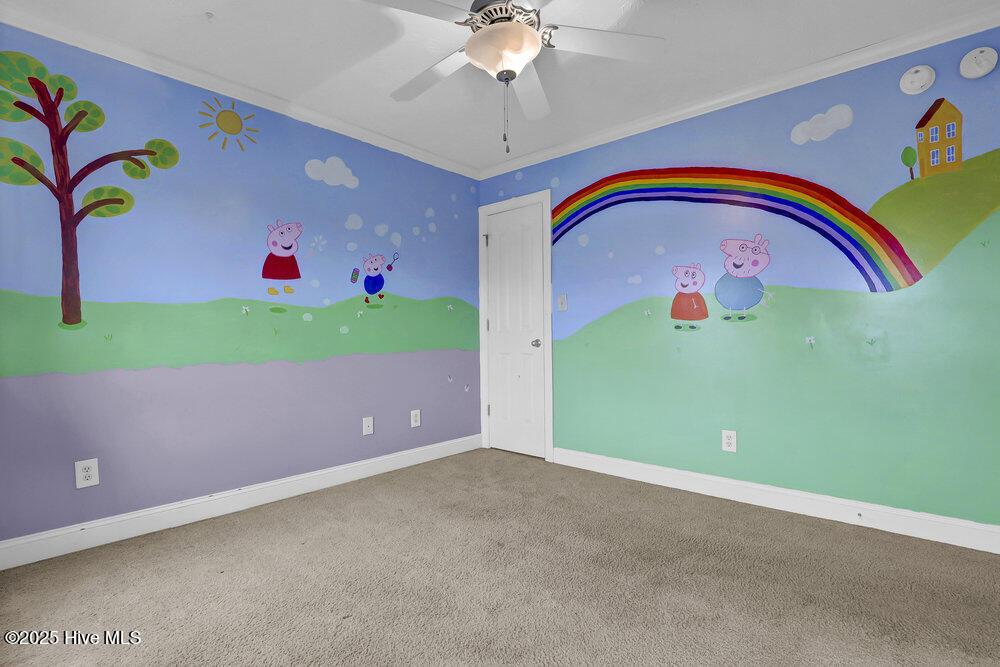 100550856 | Photo 23