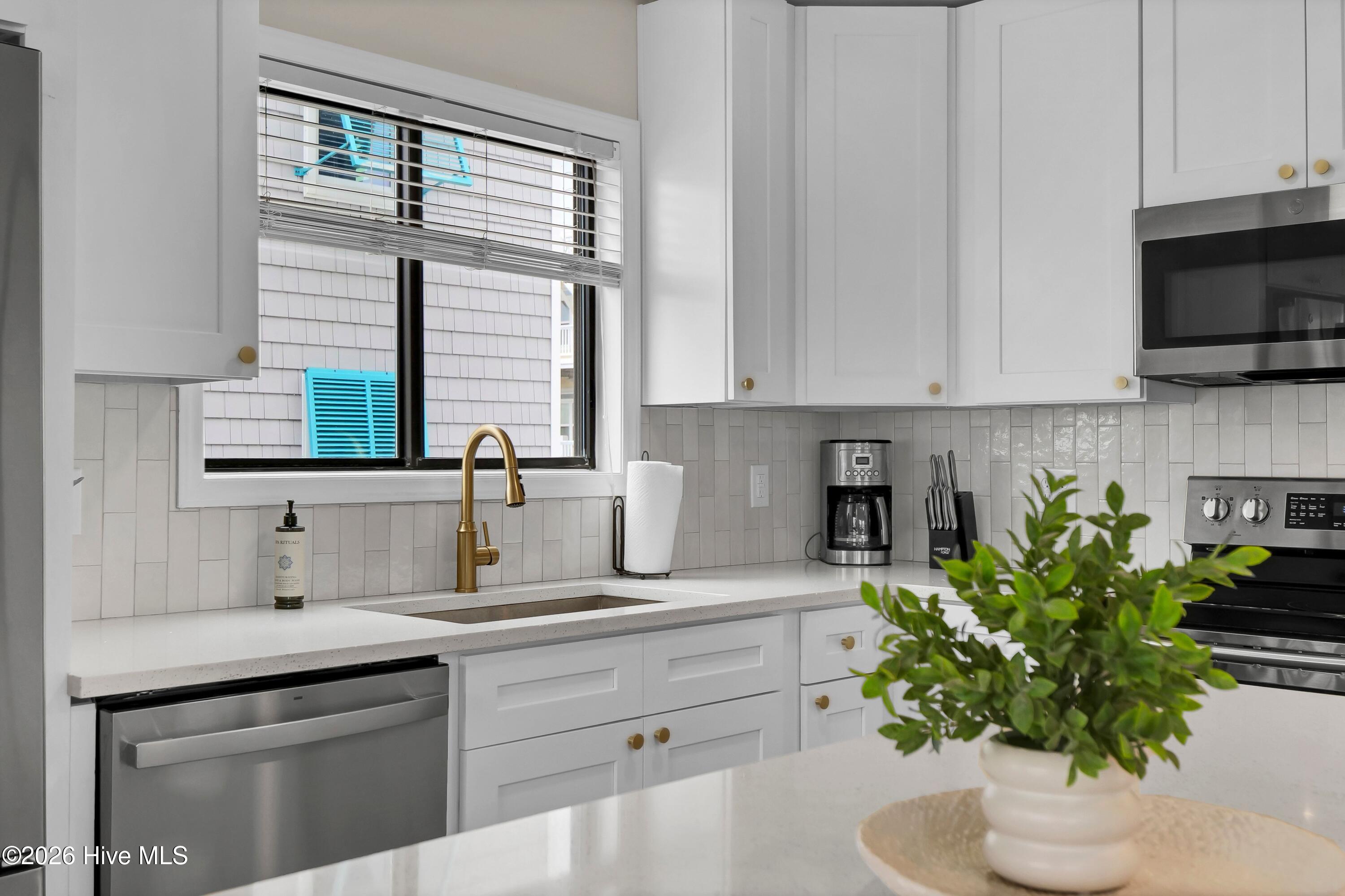 100556250 | Photo 14