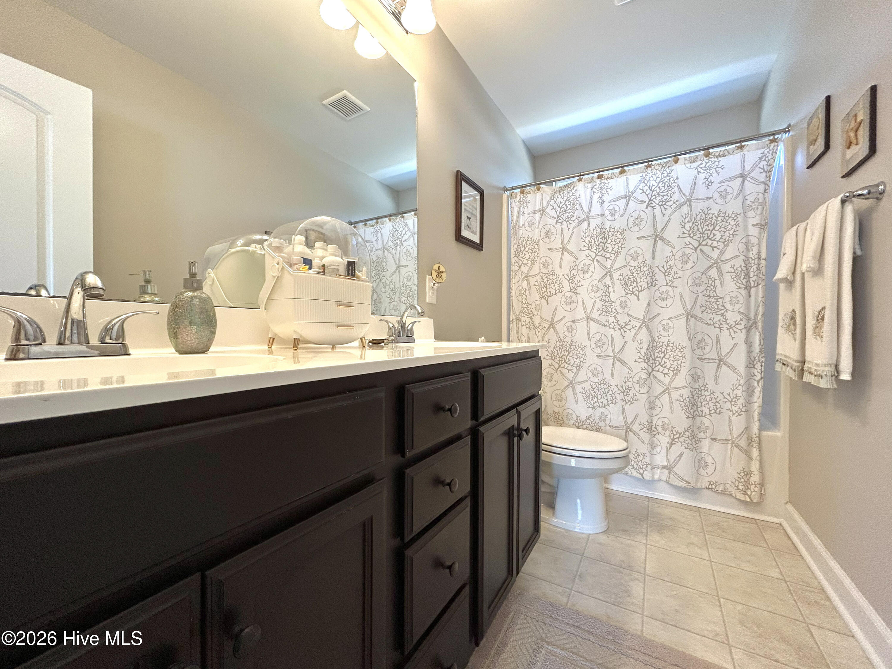 100557400 | Photo 30