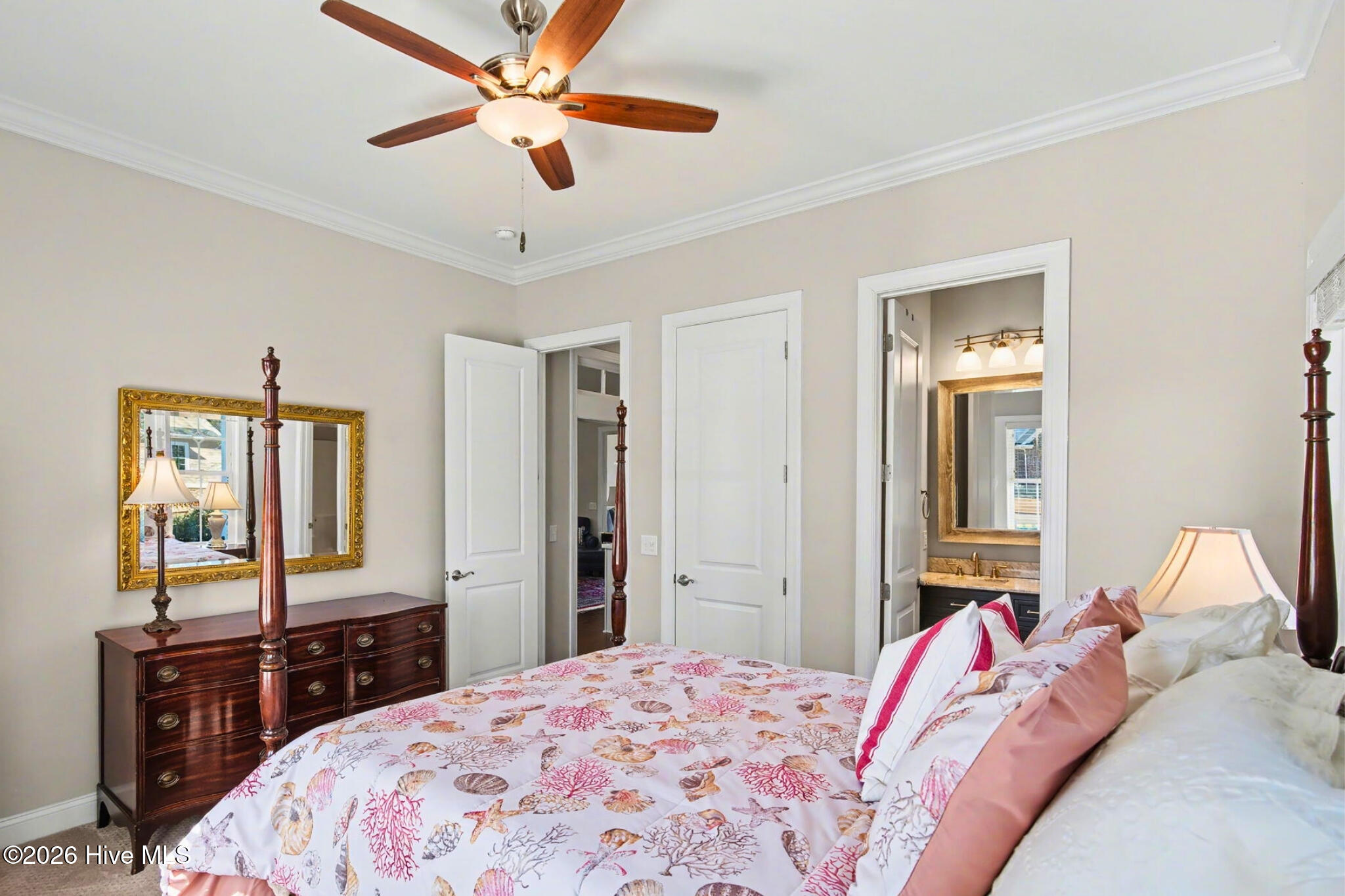 100549590 | Photo 35