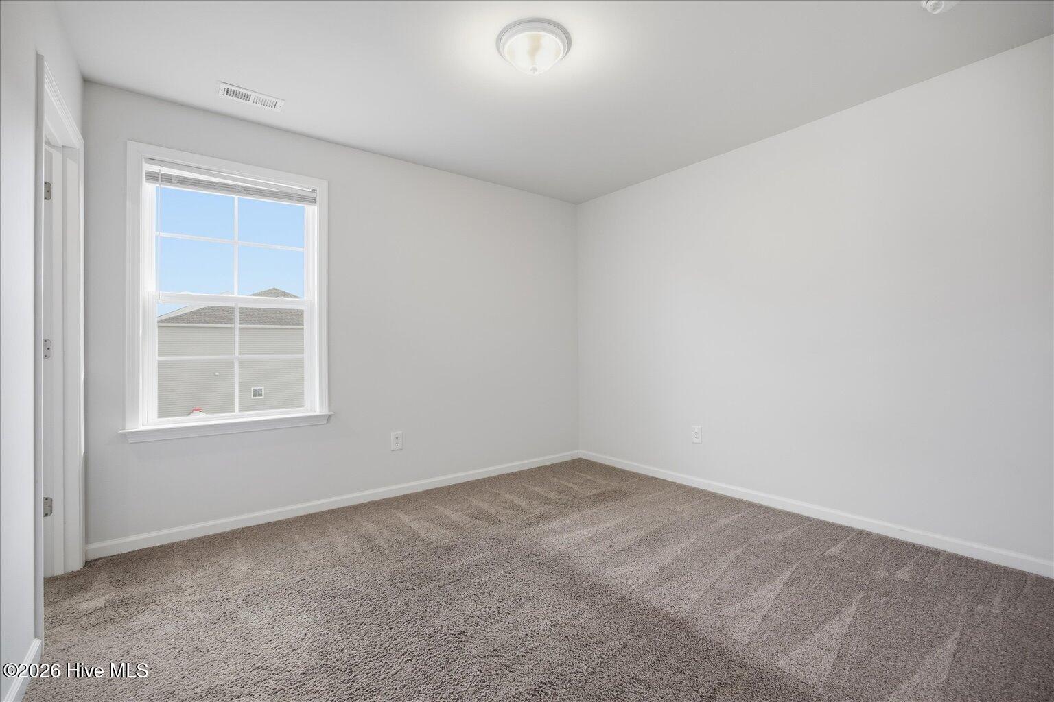 100548864 | Photo 37