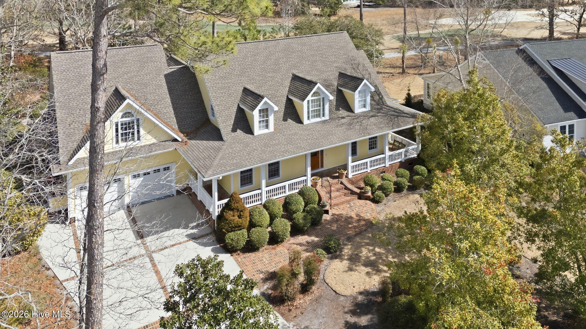 100561180 | Photo 90