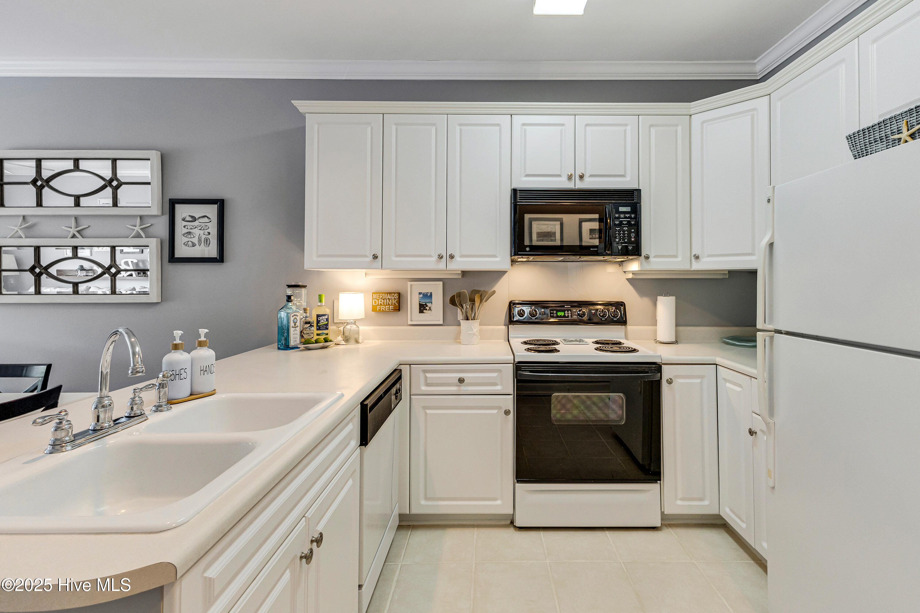 100528014 | Photo 13