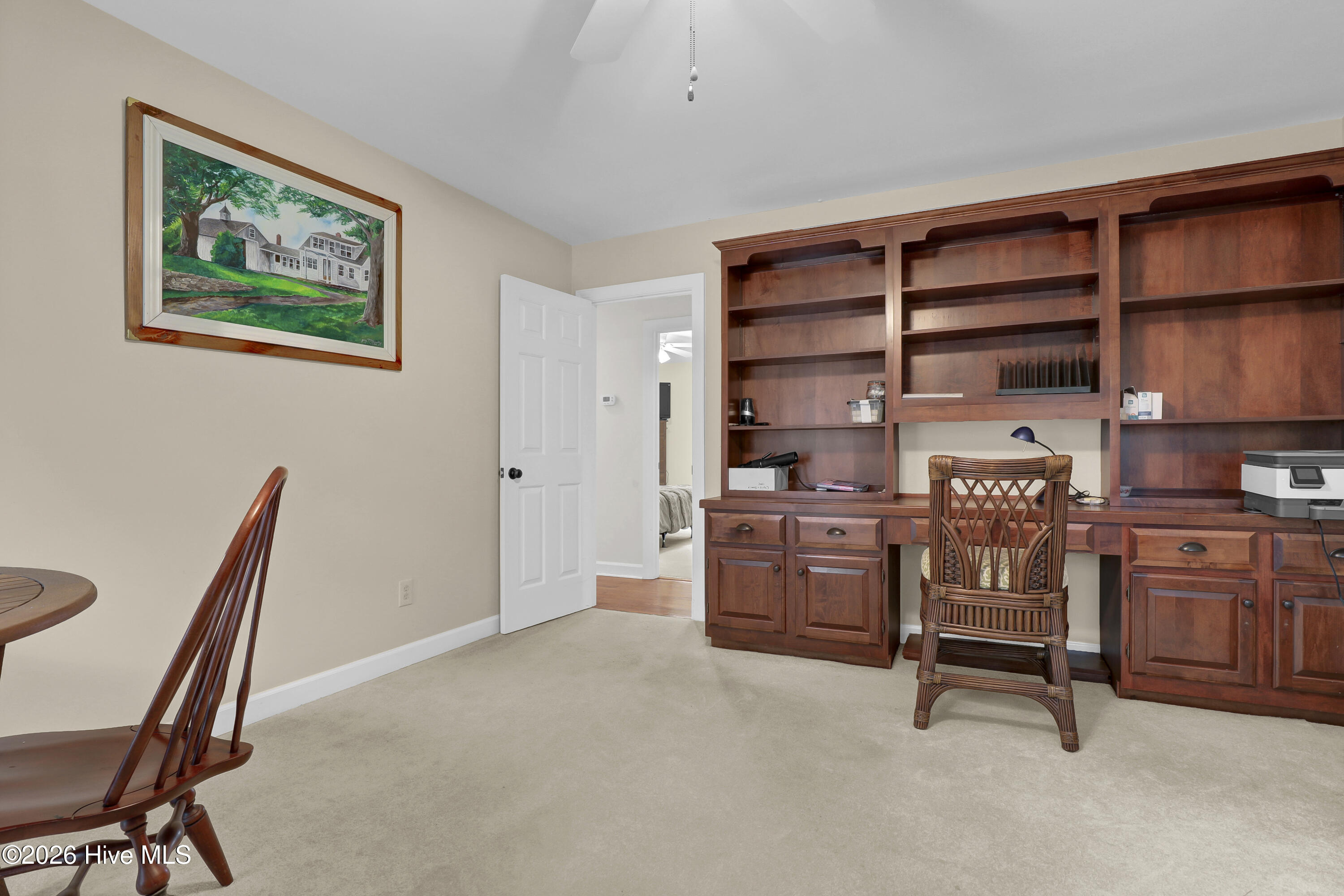 100555270 | Photo 15