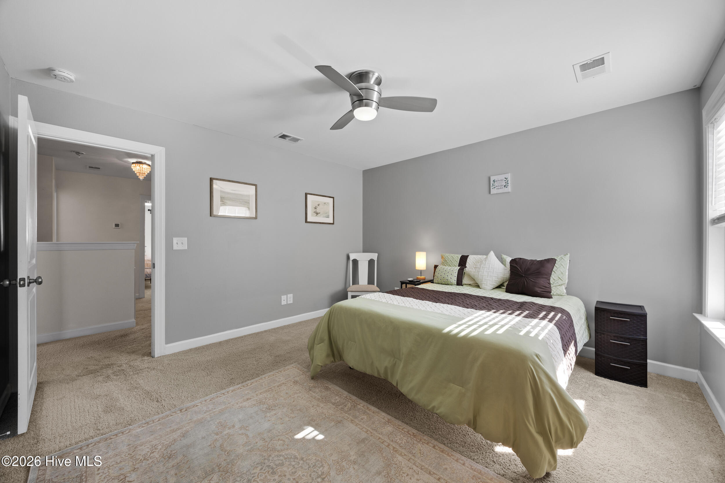 100555431 | Photo 38