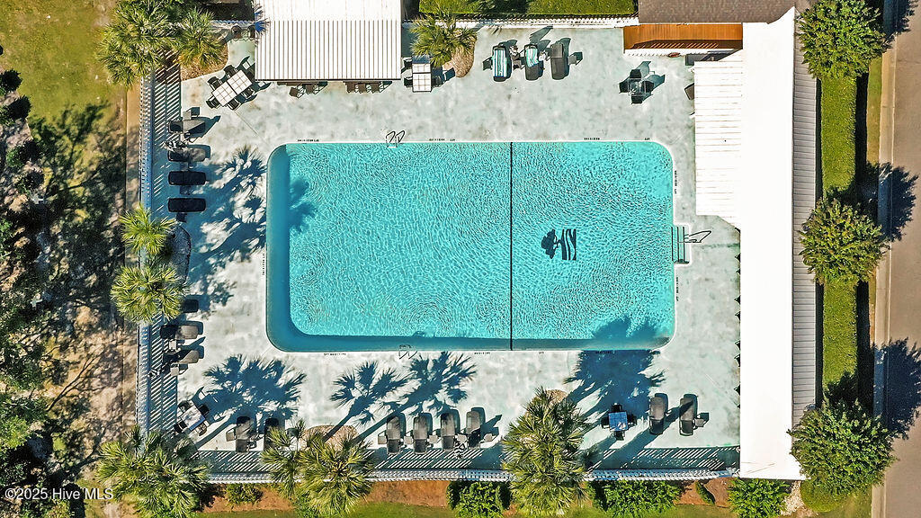 100541437 | Photo 72