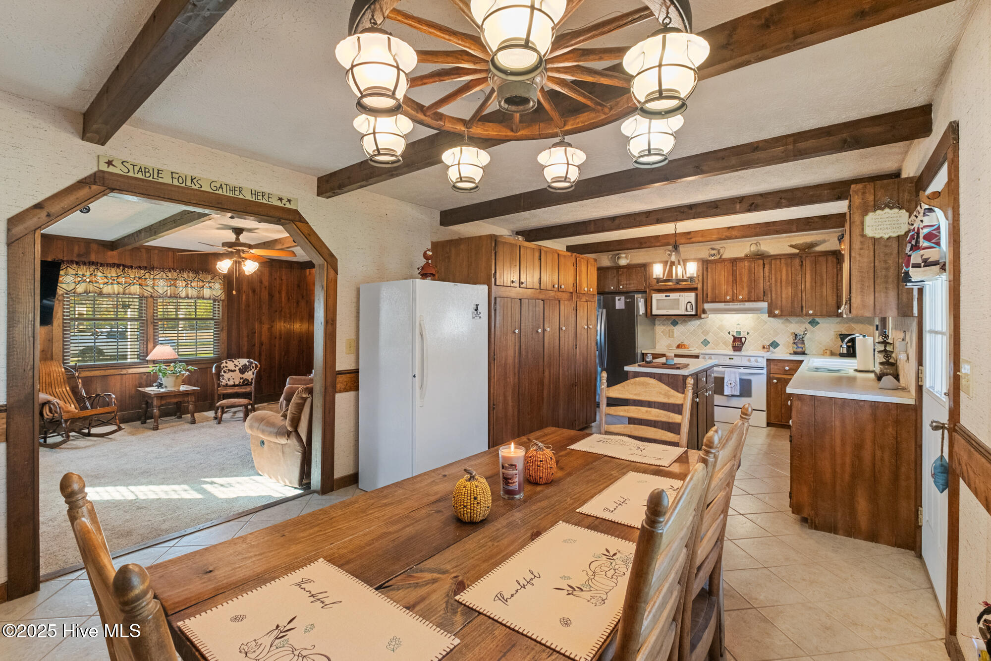 100542459 | Photo 14