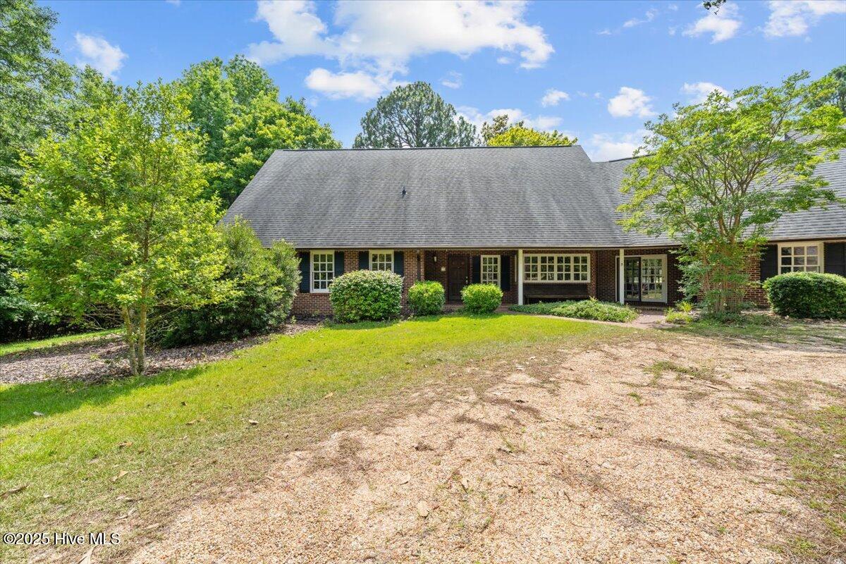 Homes for sale in Seven Lakes, NC | 143 Shagbark Ct, Seven Lakes, NC 27376 | MLS# 100516478