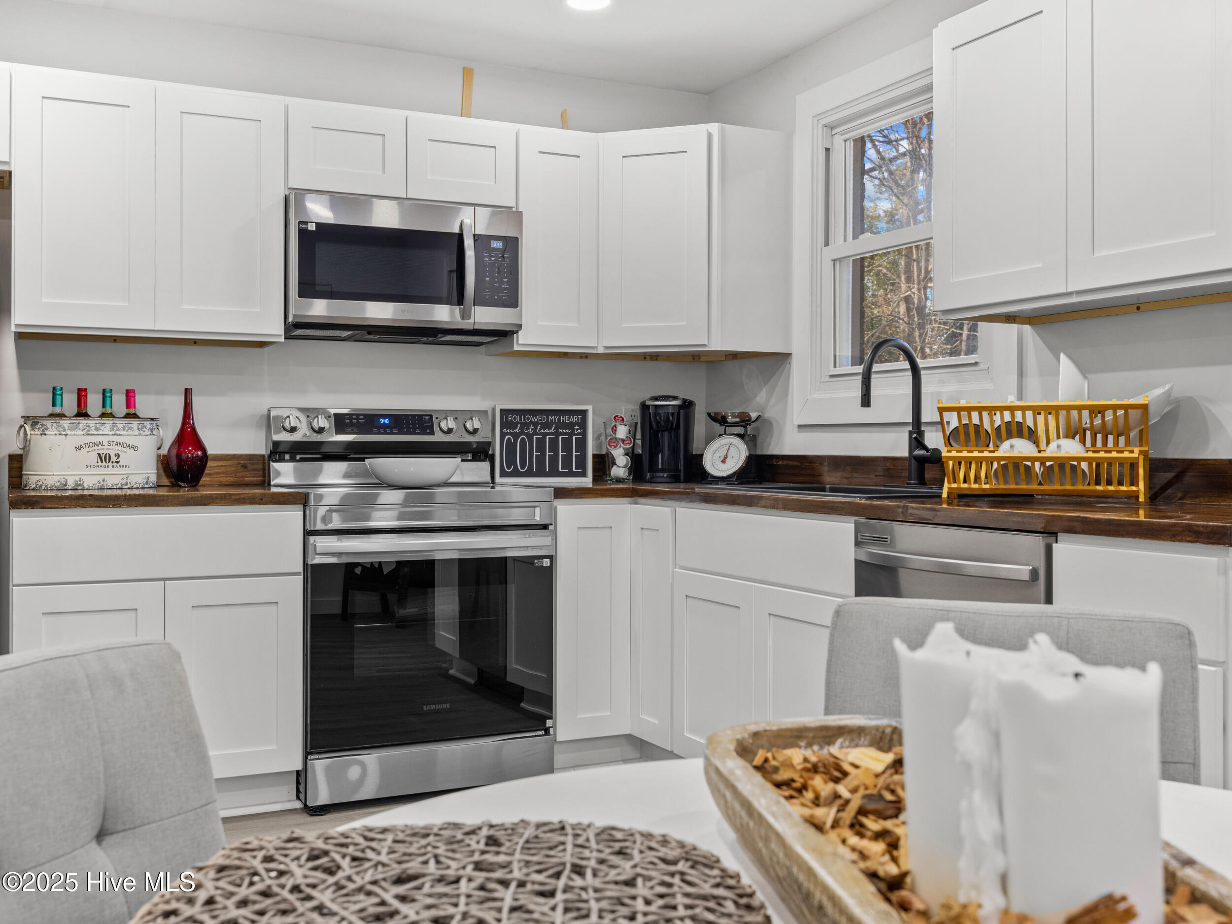 100545039 | Photo 22