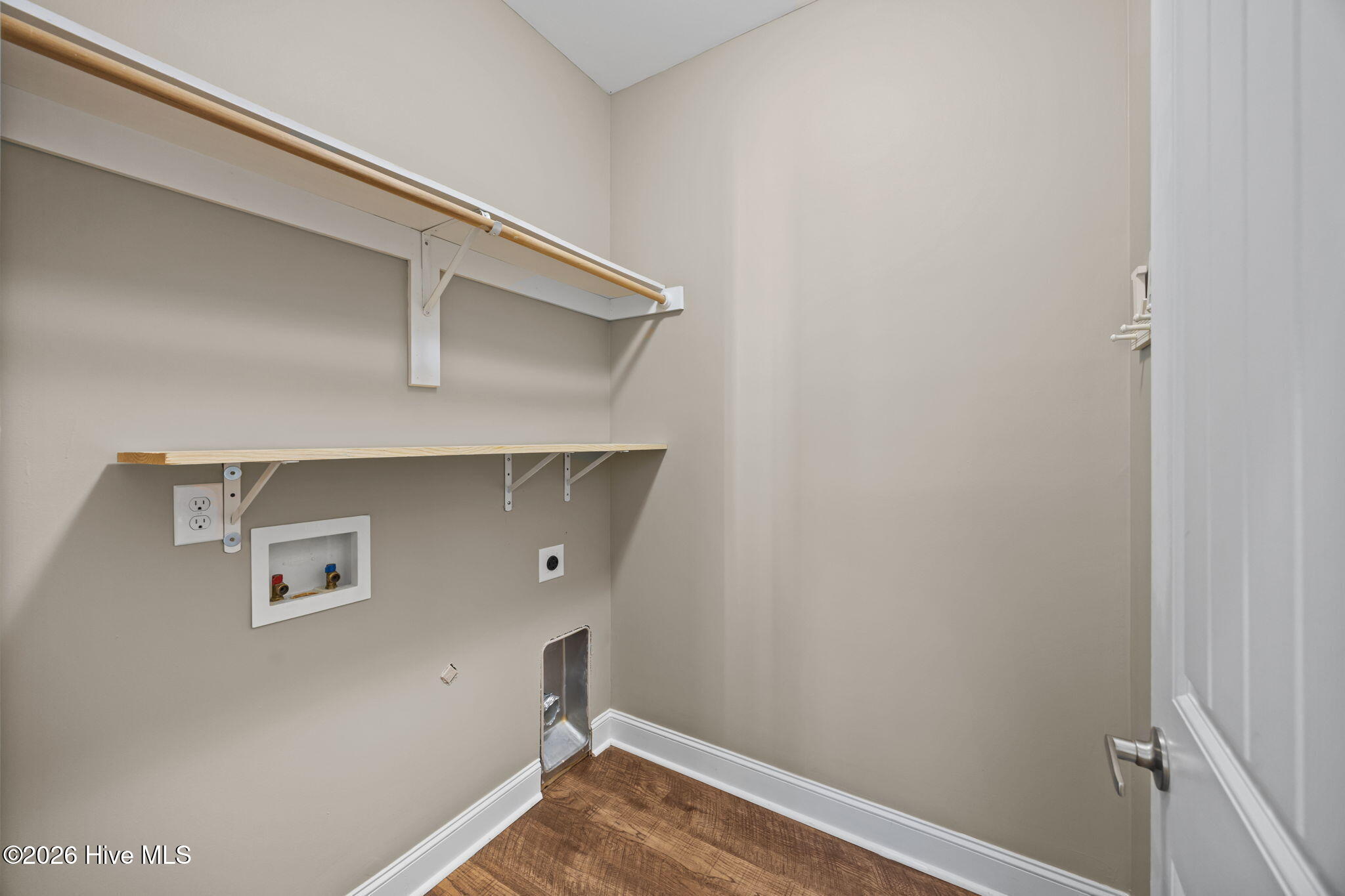 100559497 | Photo 28