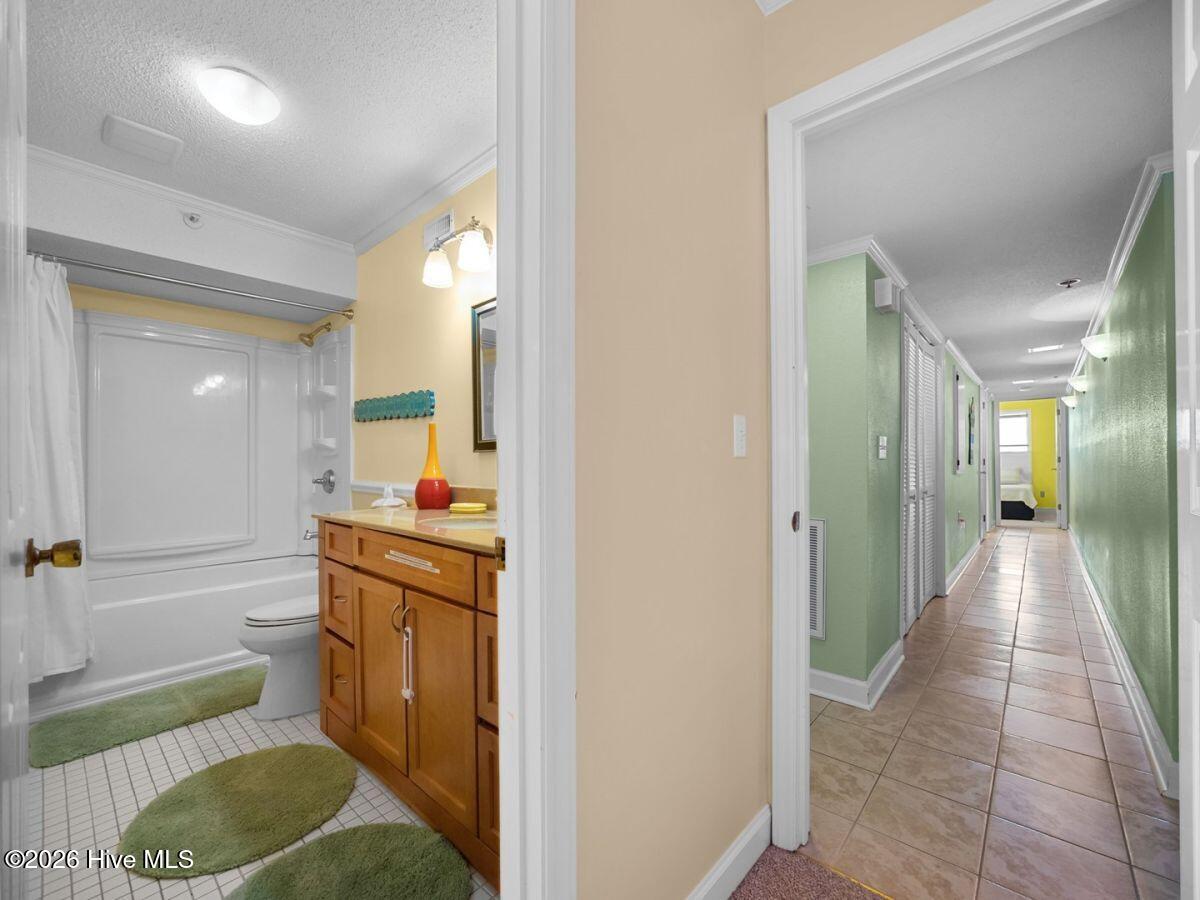 100556202 | Photo 30