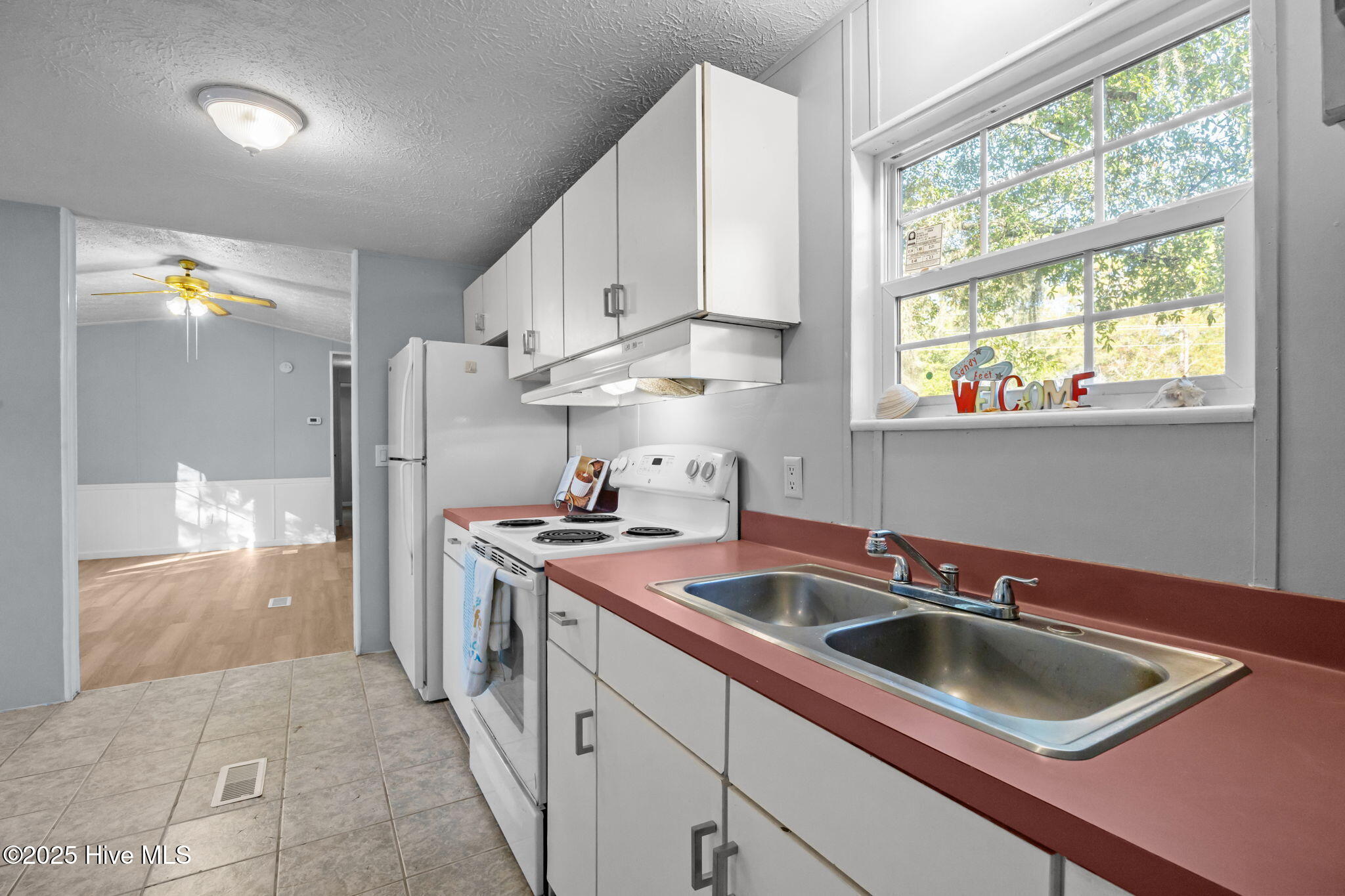 100541856 | Photo 15