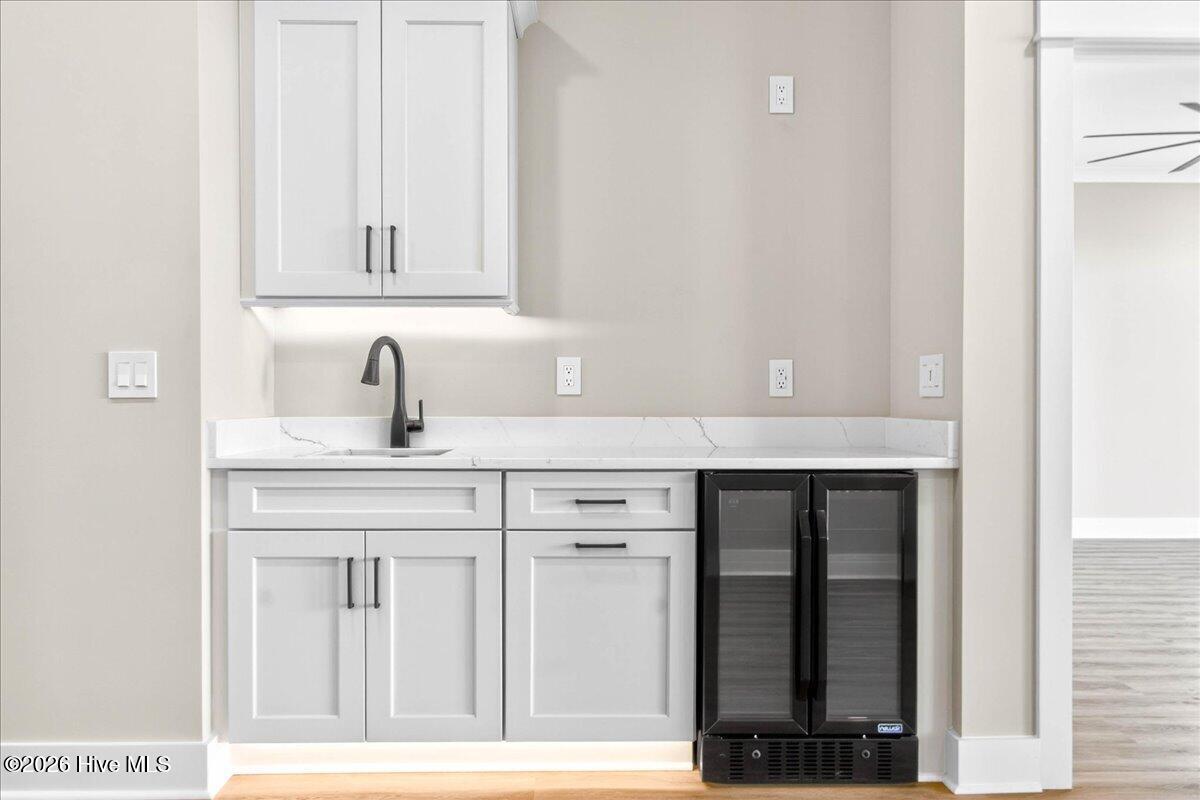 100562322 | Photo 51