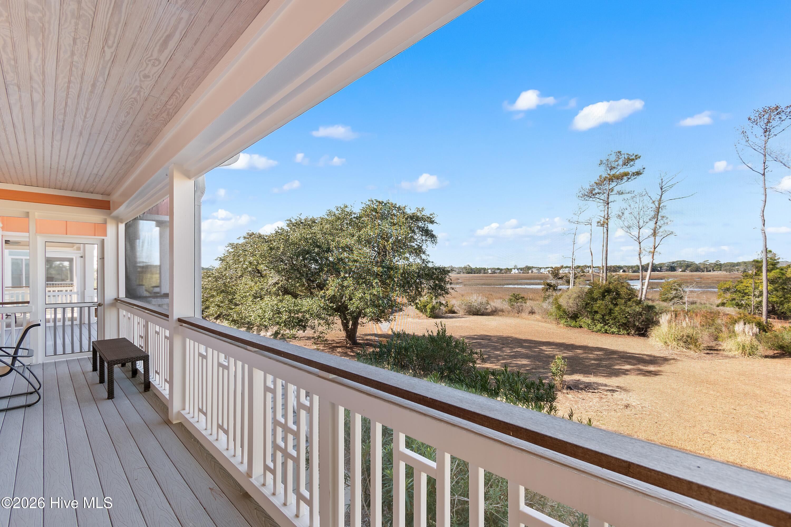 100549658 | Photo 49